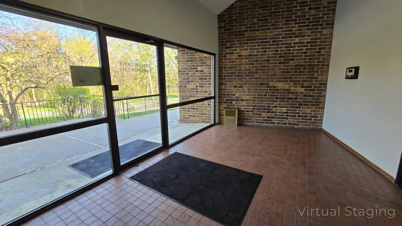 35 Nathan Lane N 114 Property Photo 30