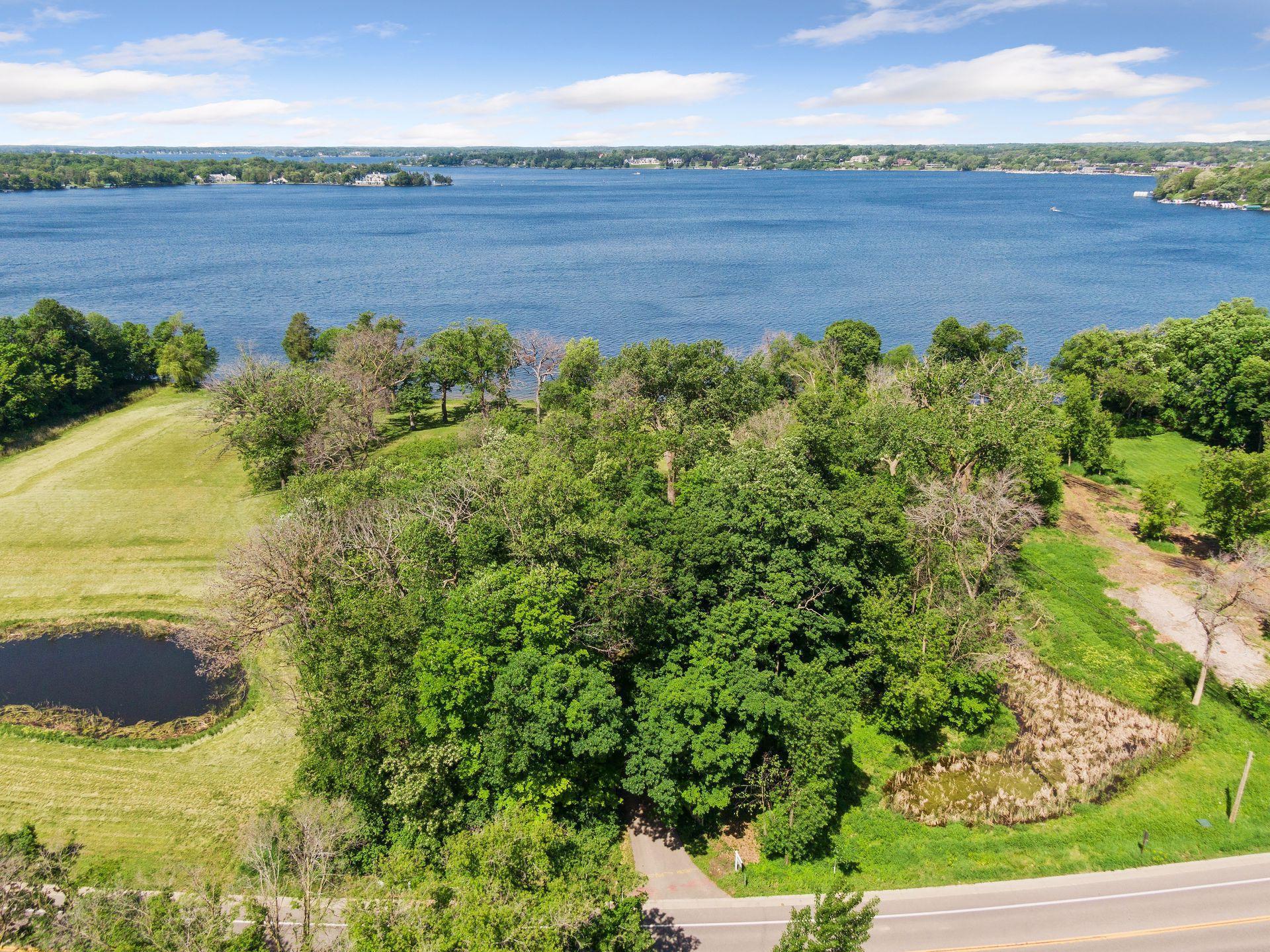 555 Bushaway Road Property Photo 6