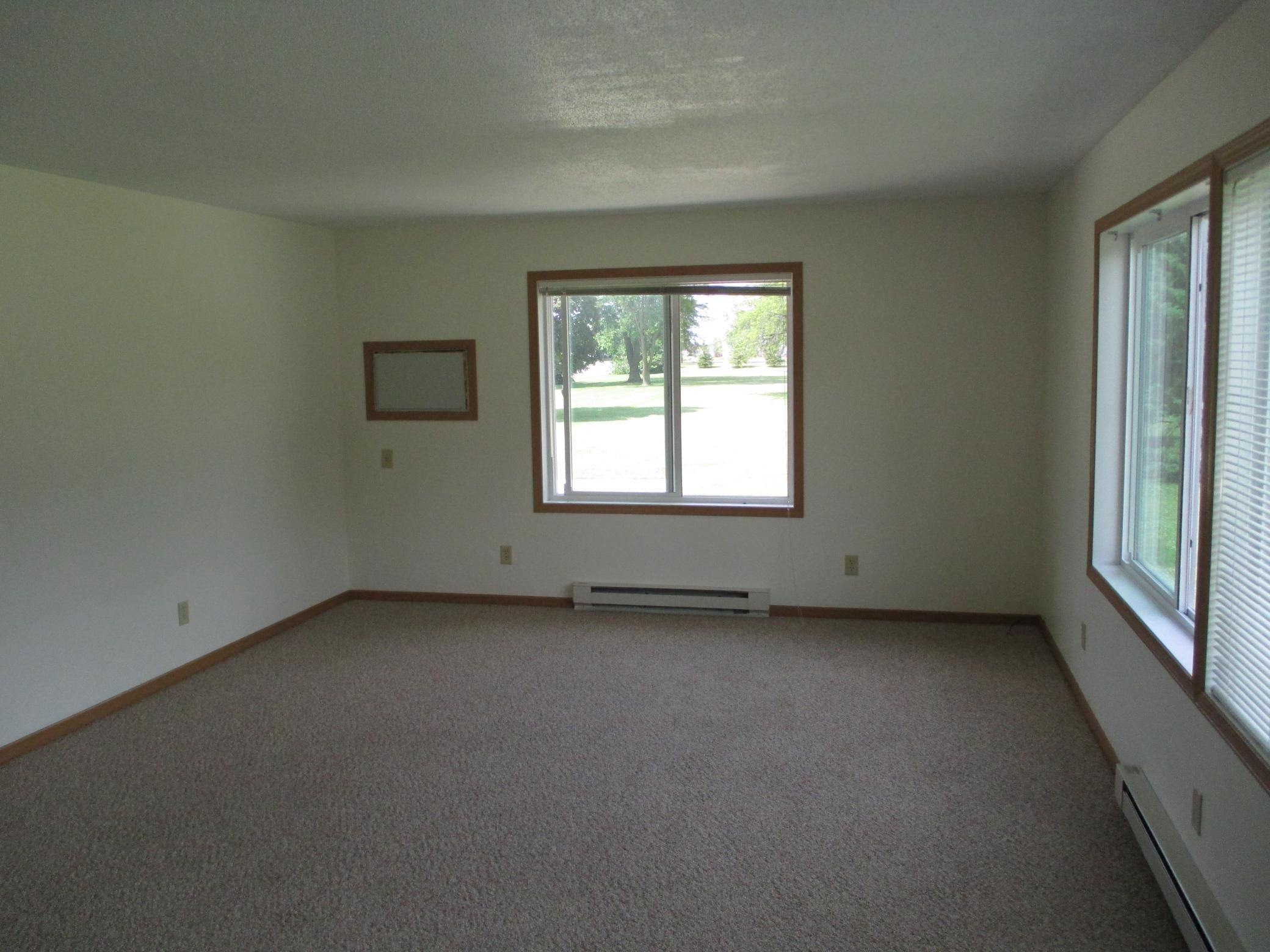 512 Maple Lane Property Photo 4