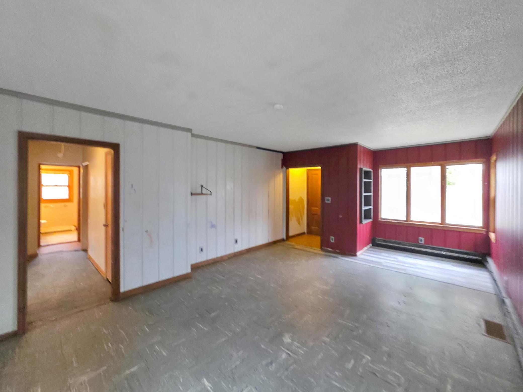 939 Duluth Avenue N Property Photo 10