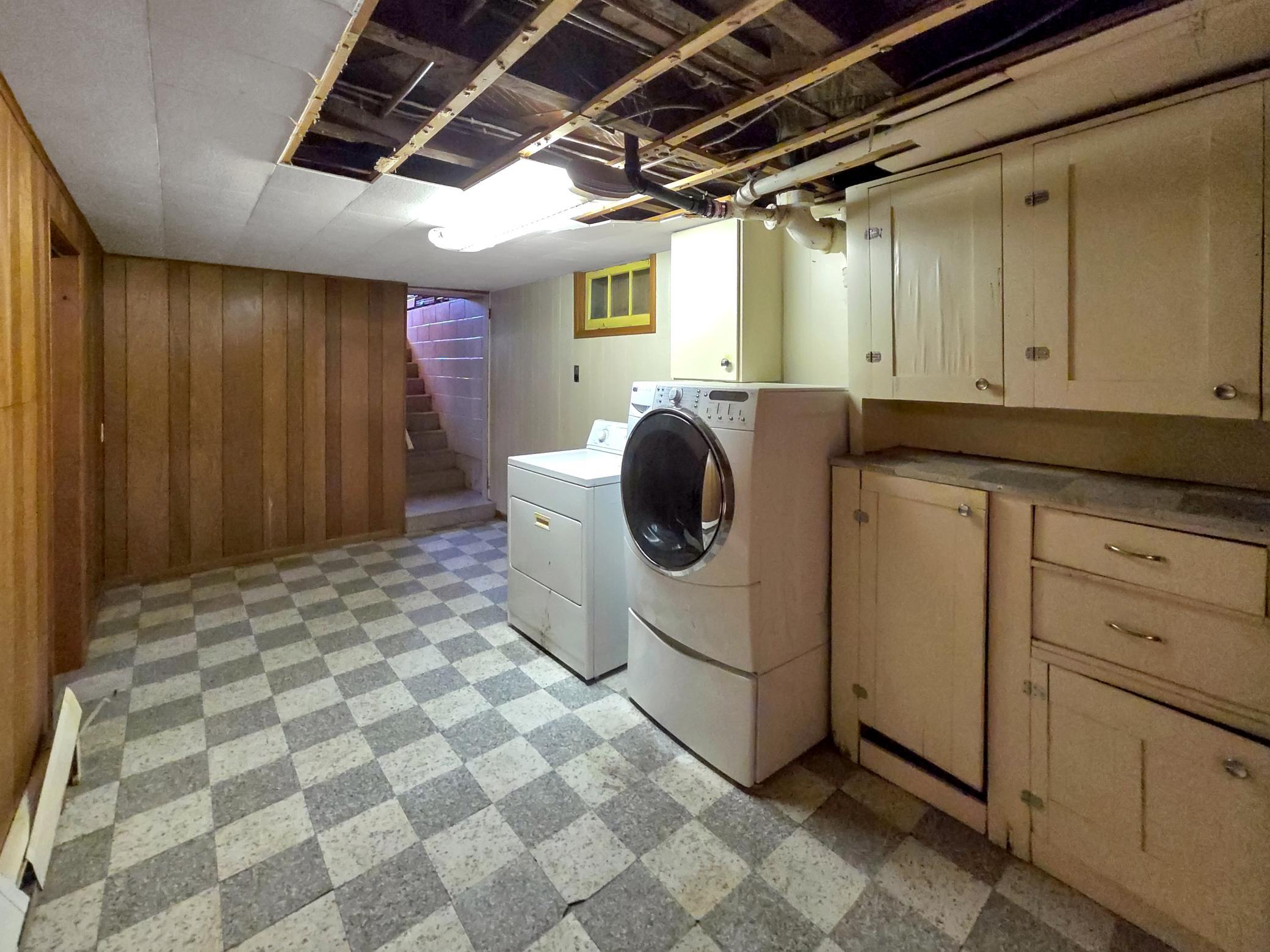 939 Duluth Avenue N Property Photo 17