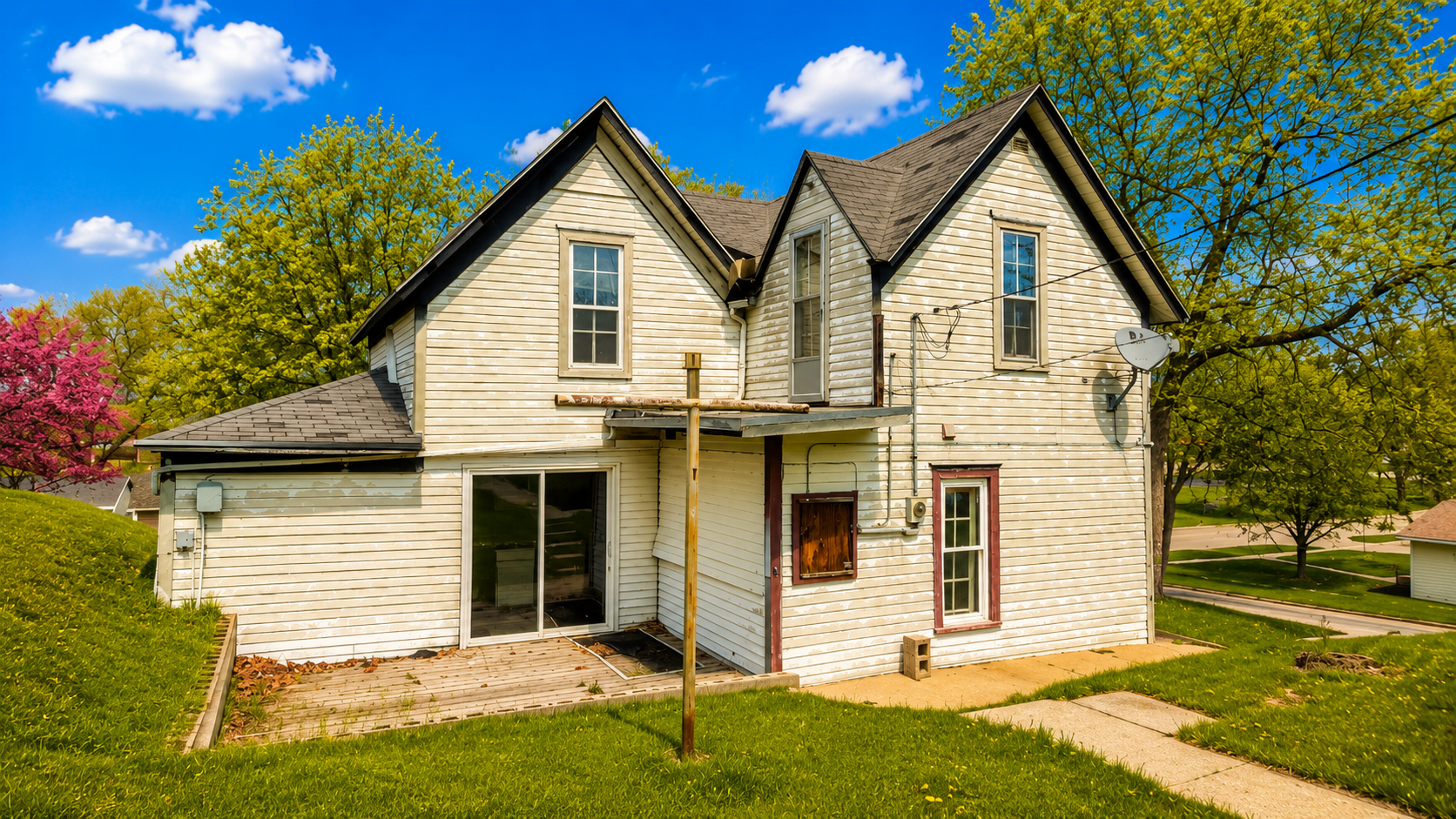 112 Bluff Street E Property Photo 4