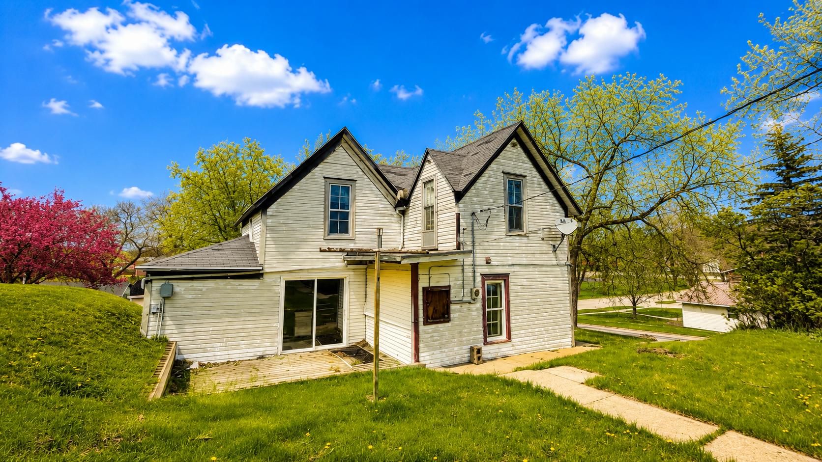112 Bluff Street E Property Photo 5