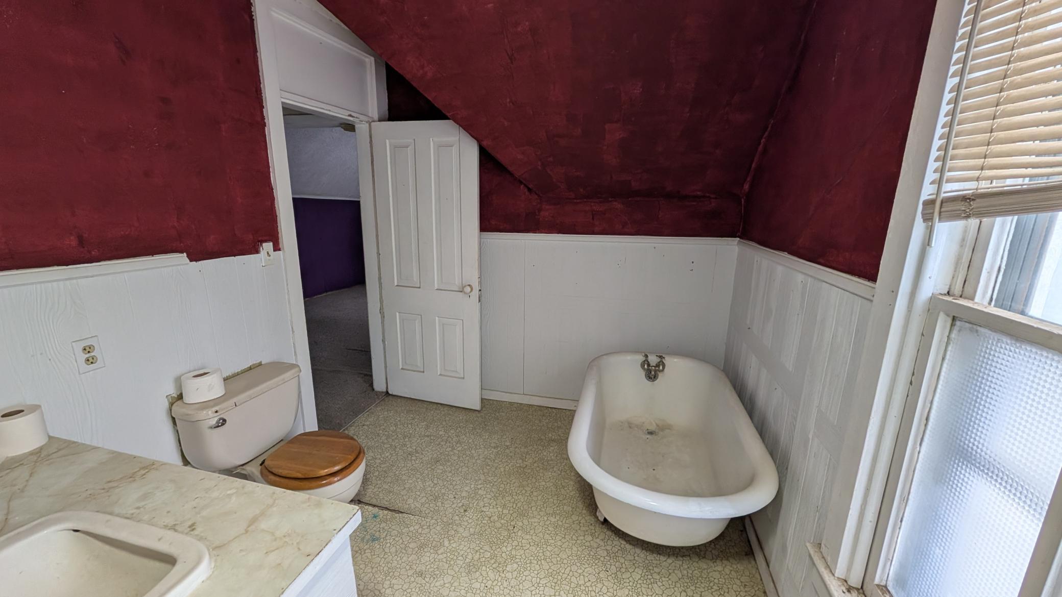 112 Bluff Street E Property Photo 13