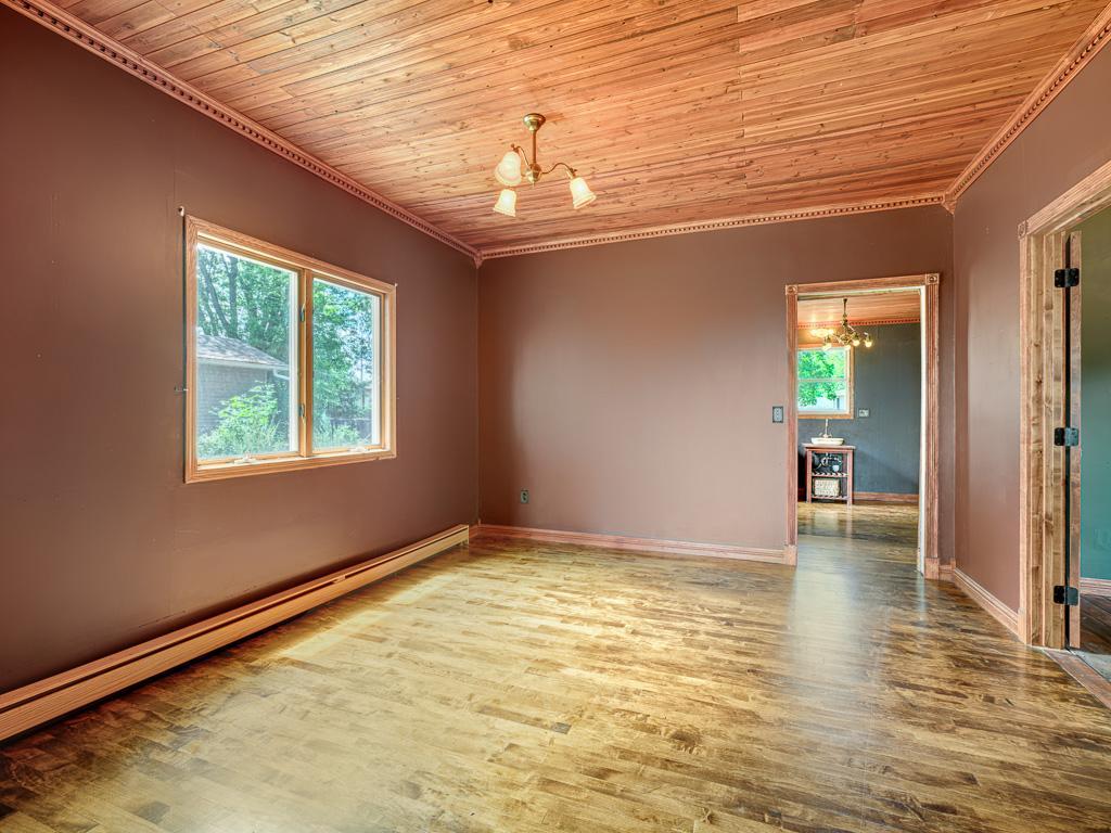 744 N Shore Drive Property Photo 8