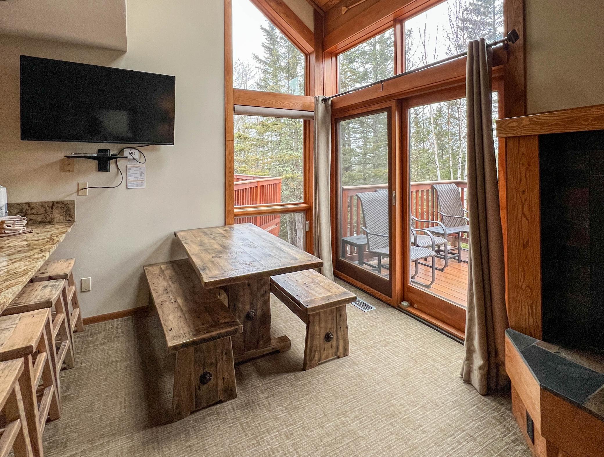 529 Moose Mountain Drive Property Photo 20