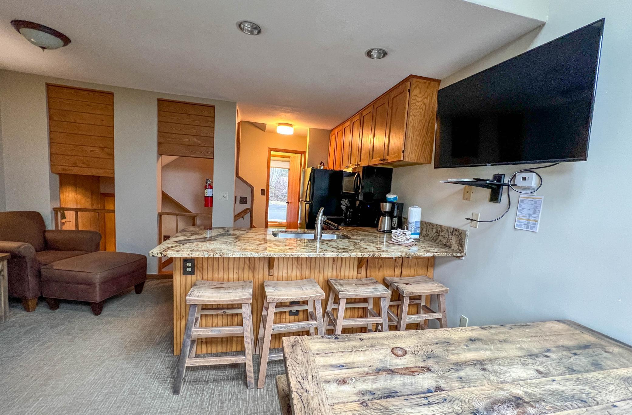529 Moose Mountain Drive Property Photo 23