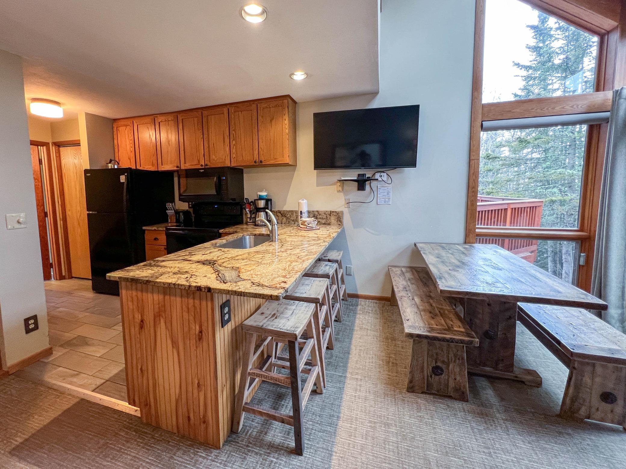 529 Moose Mountain Drive Property Photo 27