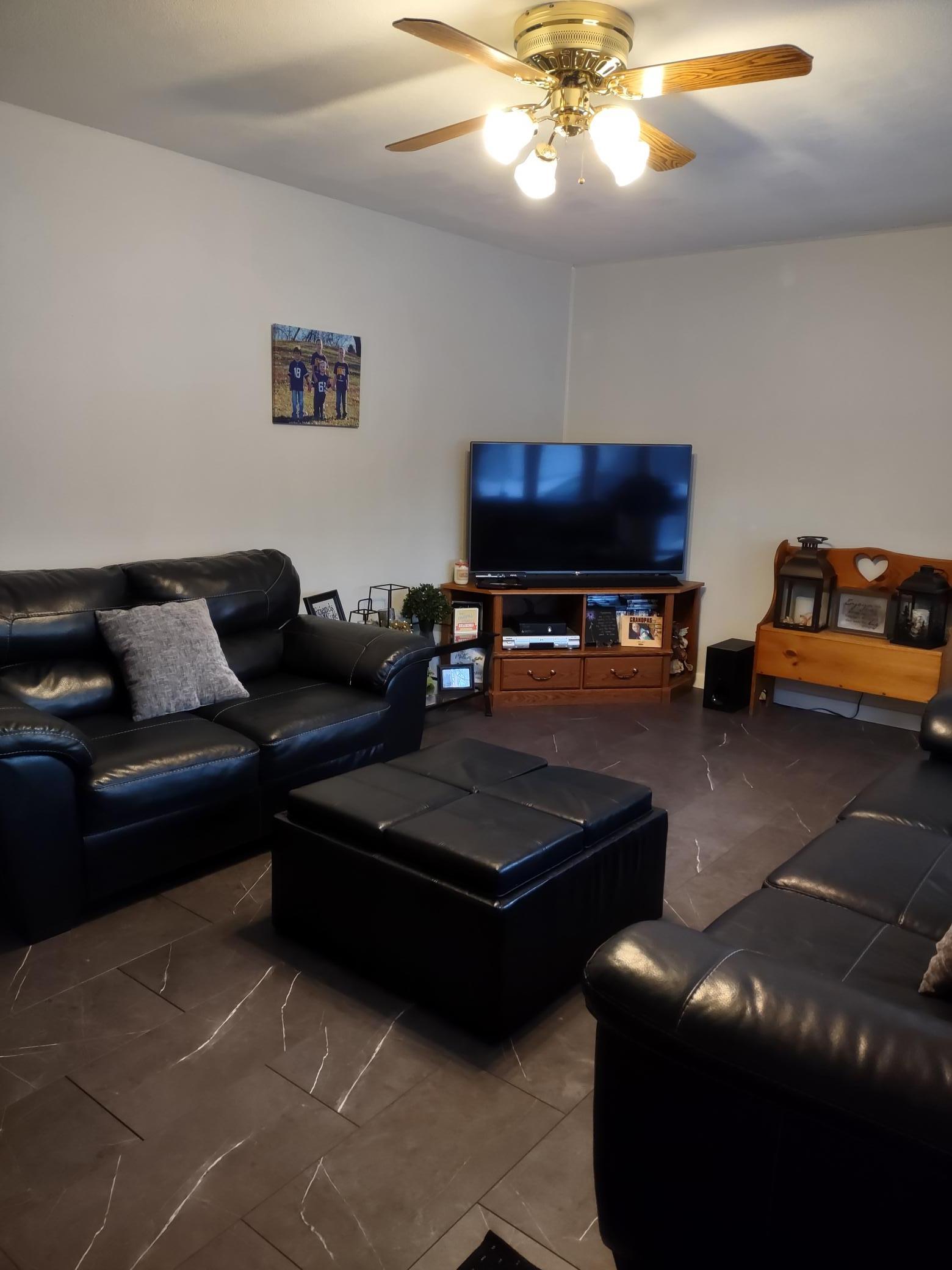 842 Western Avenue Property Photo 3