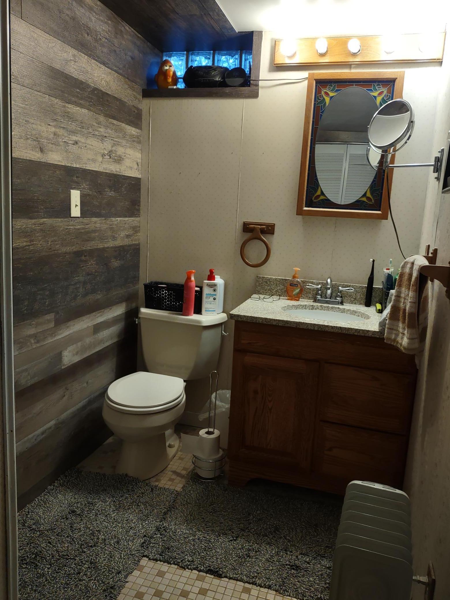 842 Western Avenue Property Photo 18