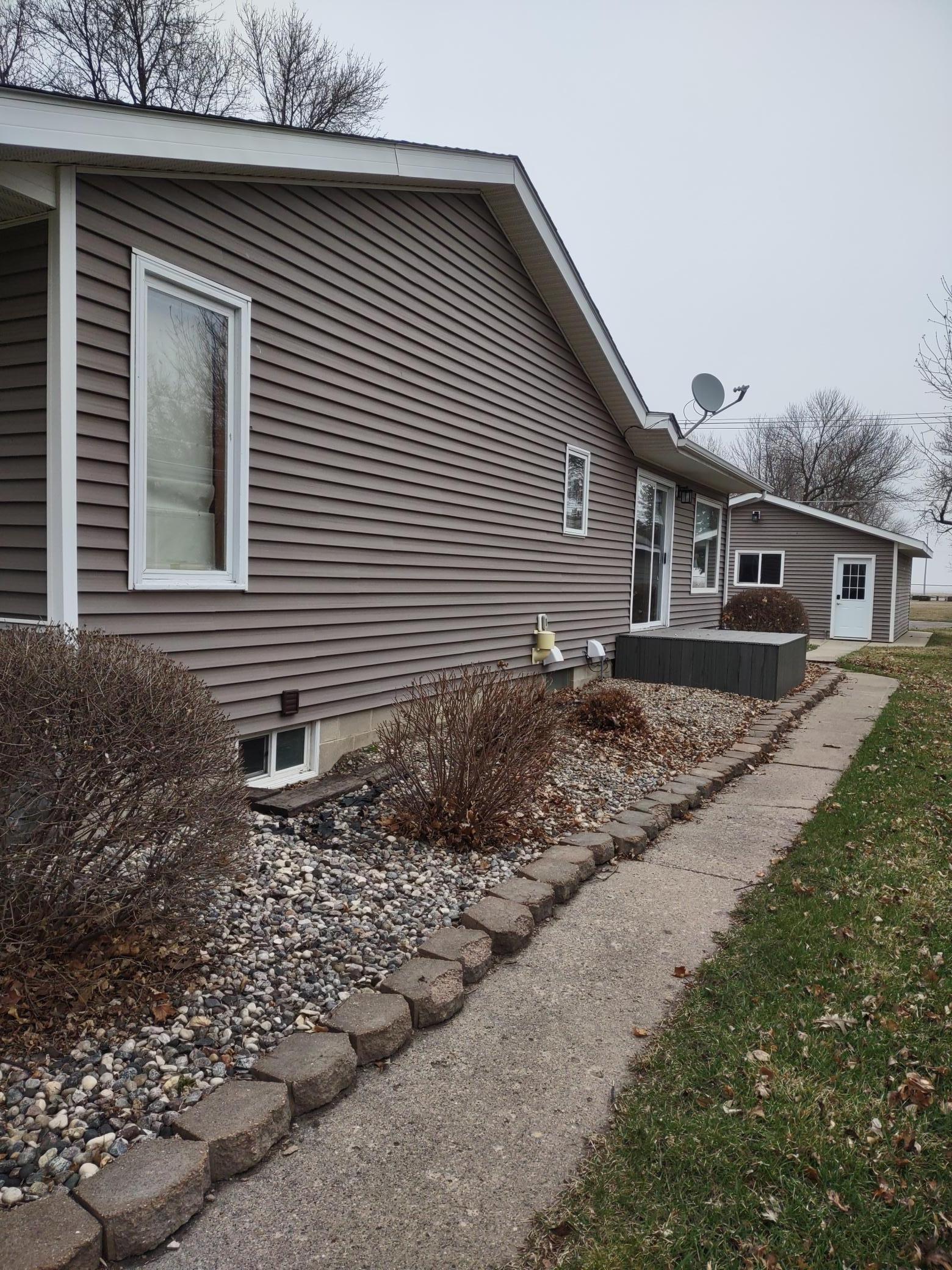 842 Western Avenue Property Photo 22