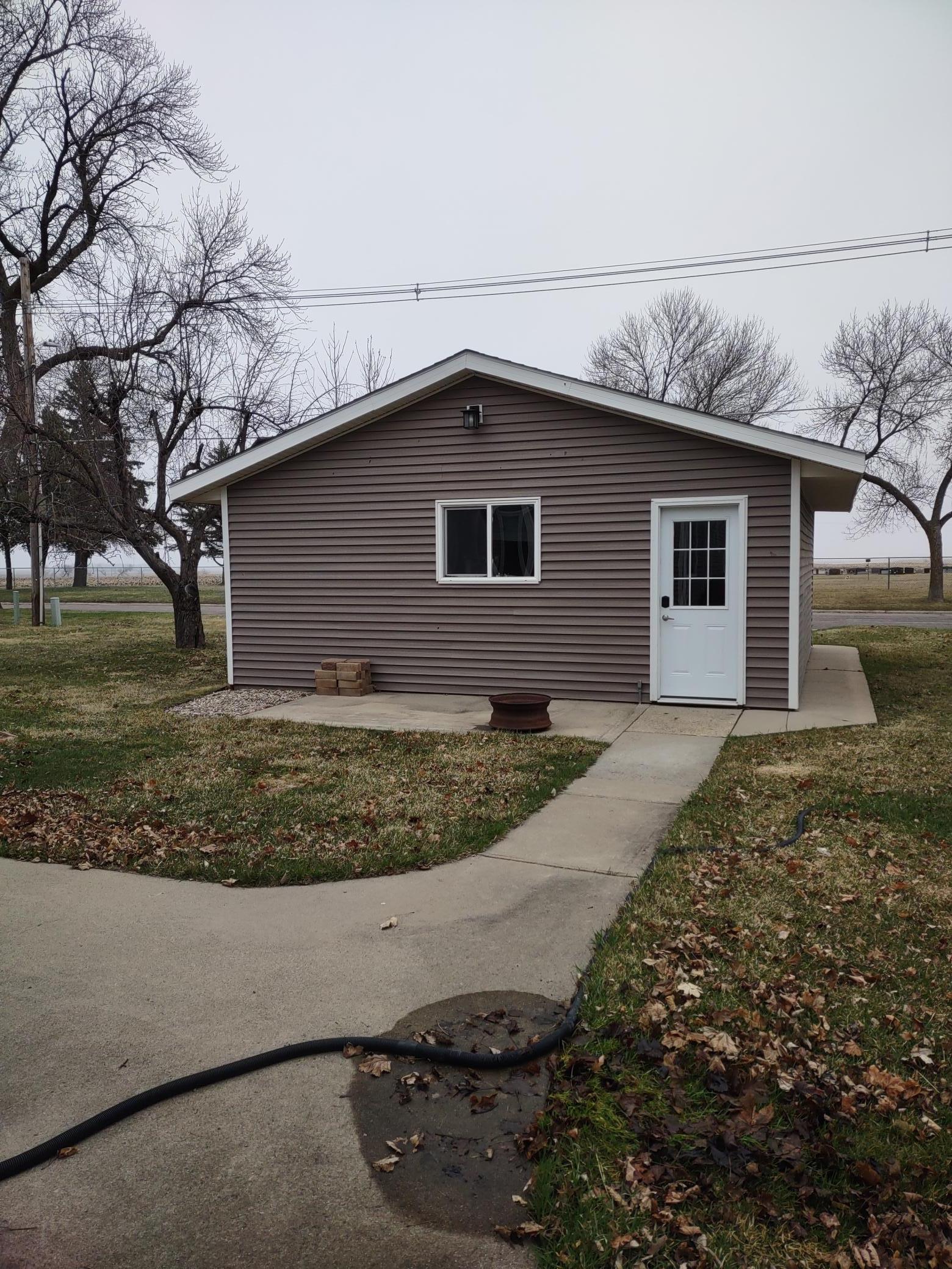 842 Western Avenue Property Photo 23
