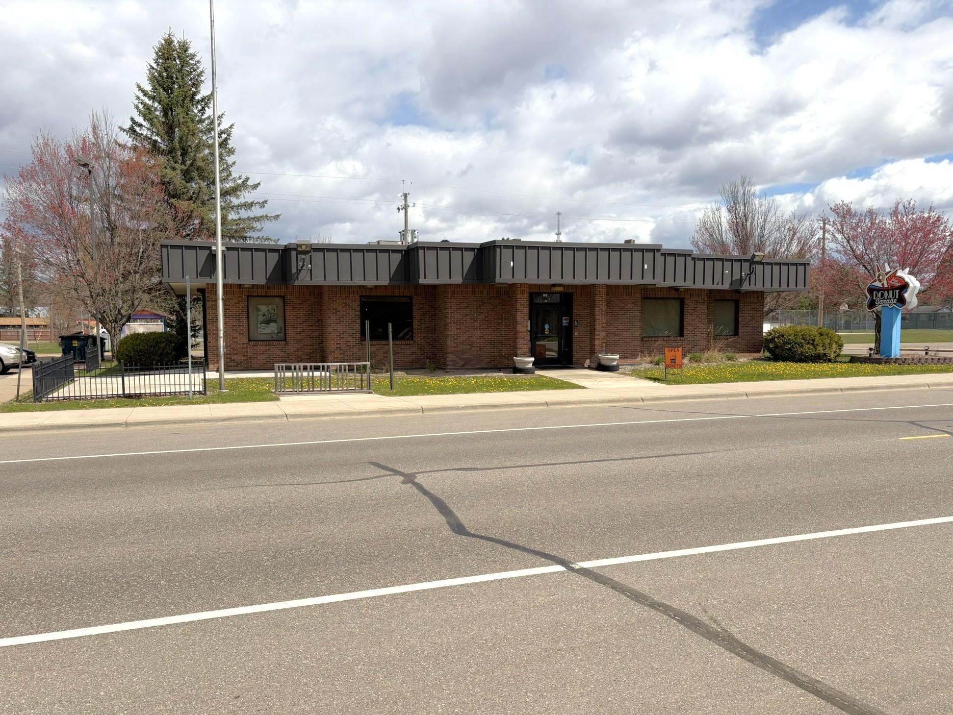 221 4th Street Property Photo 1