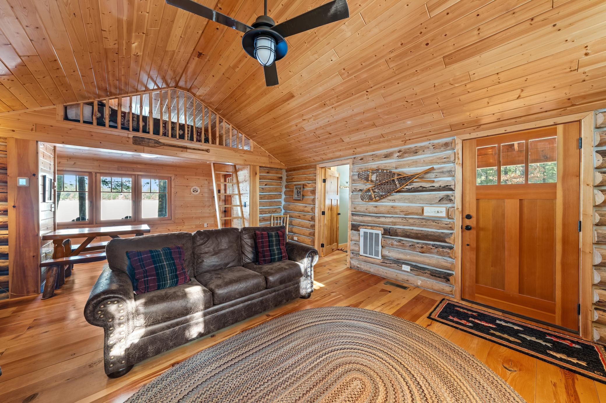2922 E Long Lake Road Property Photo 6