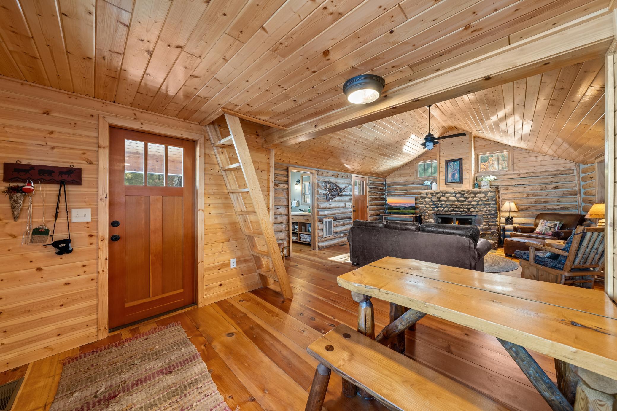 2922 E Long Lake Road Property Photo 17