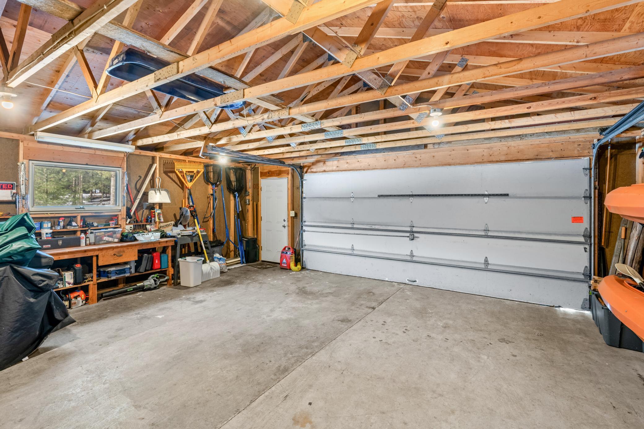 2922 E Long Lake Road Property Photo 37