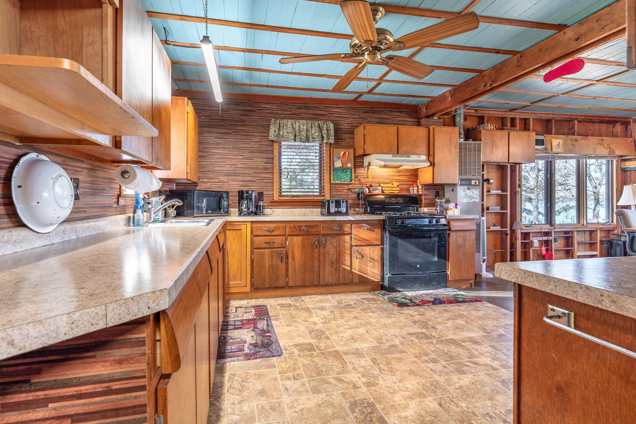 37084 Hackberry Point Road Property Photo 32