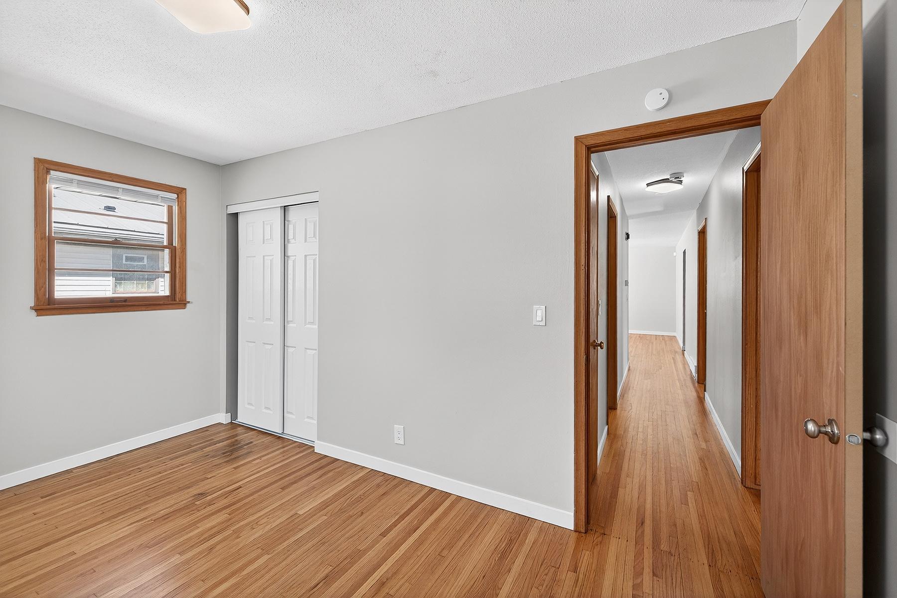 5844 Washburn Avenue S Property Photo 15
