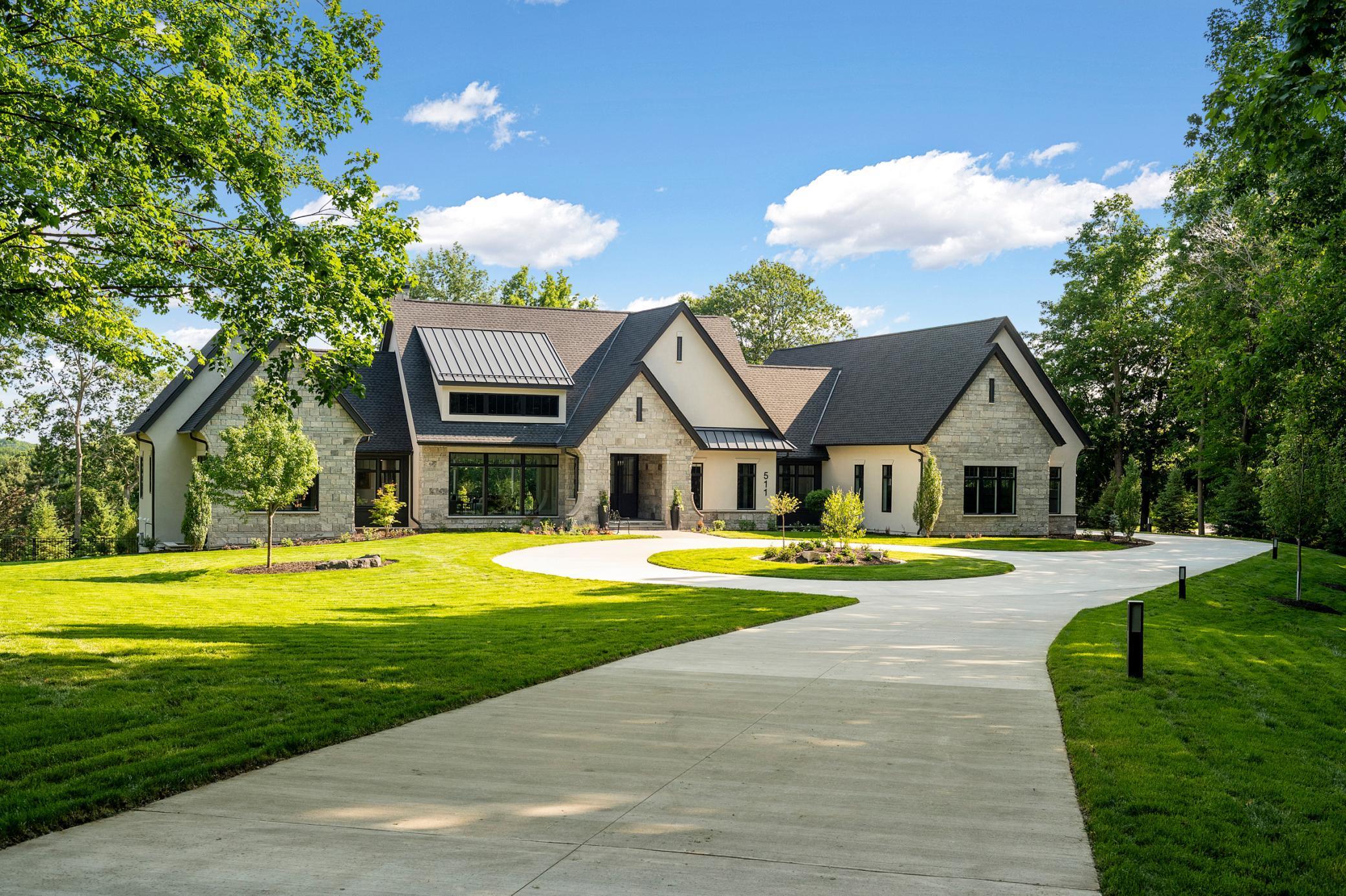 1225 Oakview Road