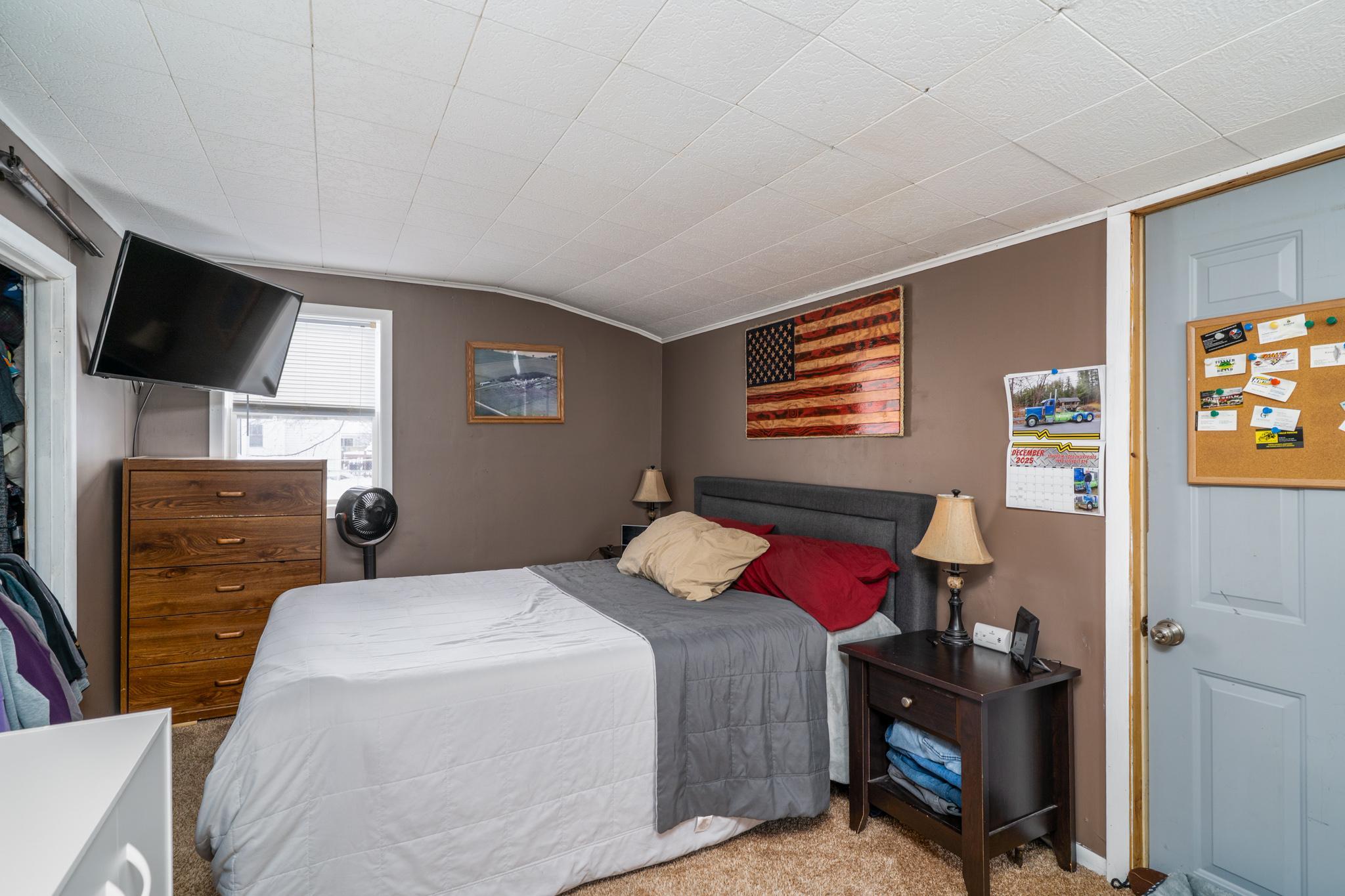 1221 Knight Avenue N Property Photo 14