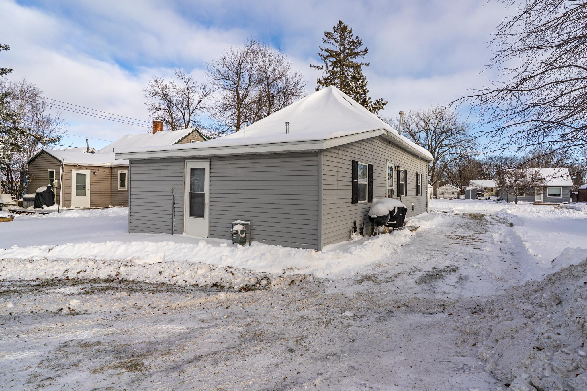 1221 Knight Avenue N Property Photo 20