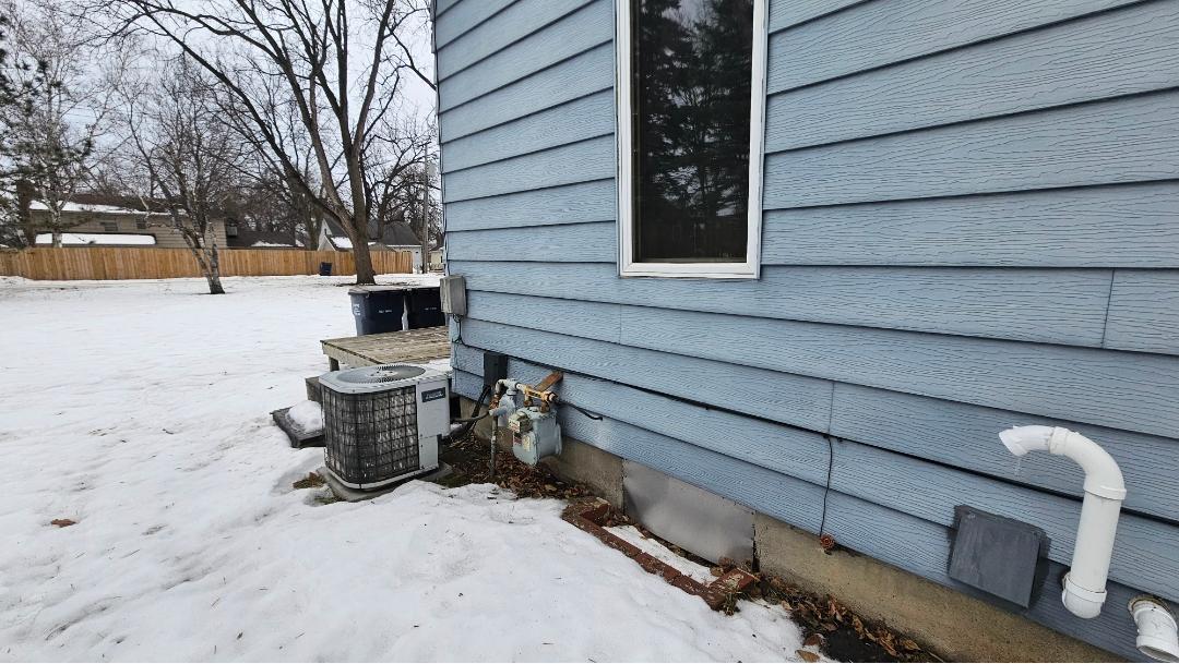 204 E 1st Street Property Photo 5