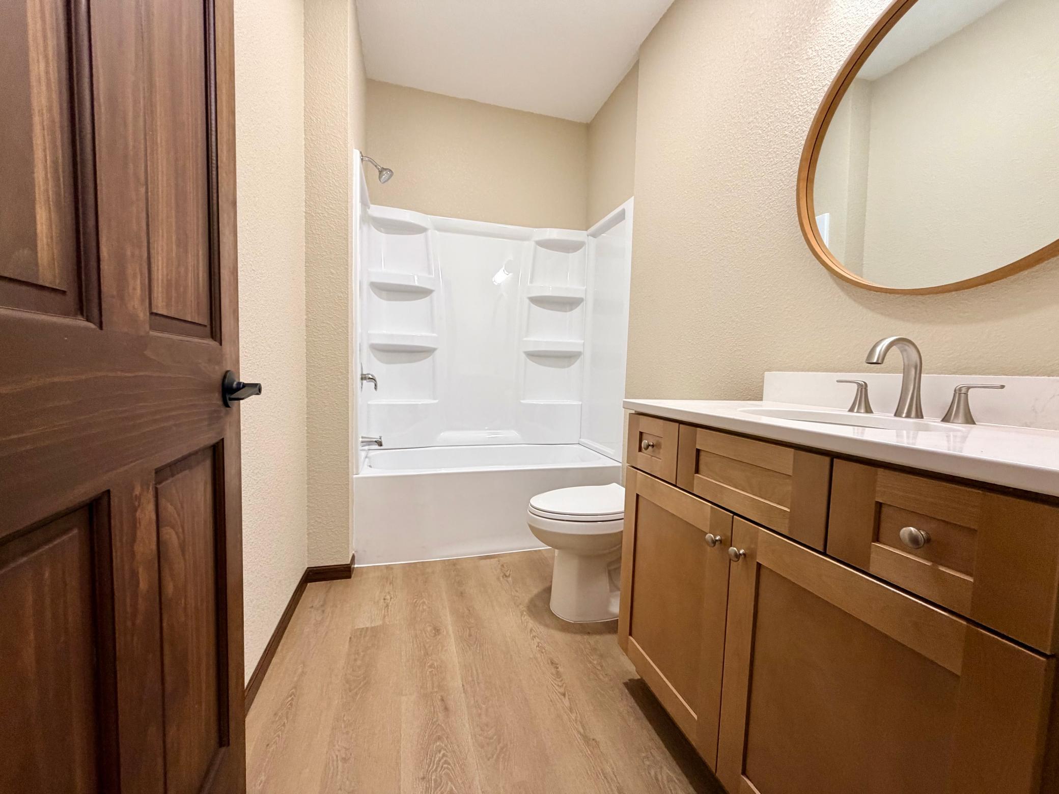 2555 Sutherland Dr Property Photo 13