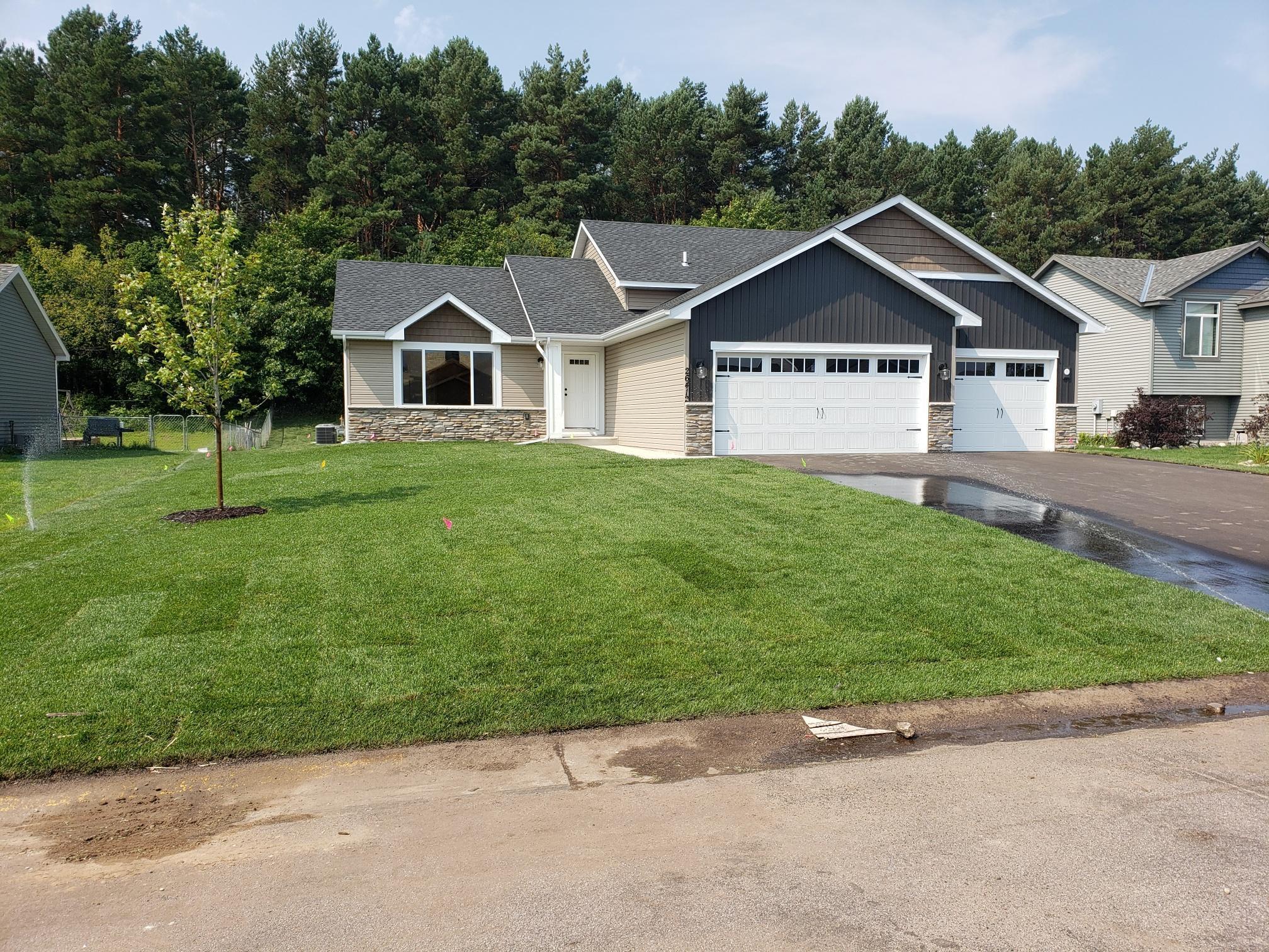 4840 Maple Street Property Photo 1