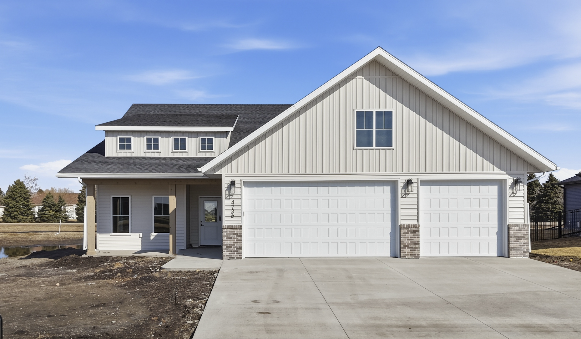 4736 Hampton Loop S Property Photo 1