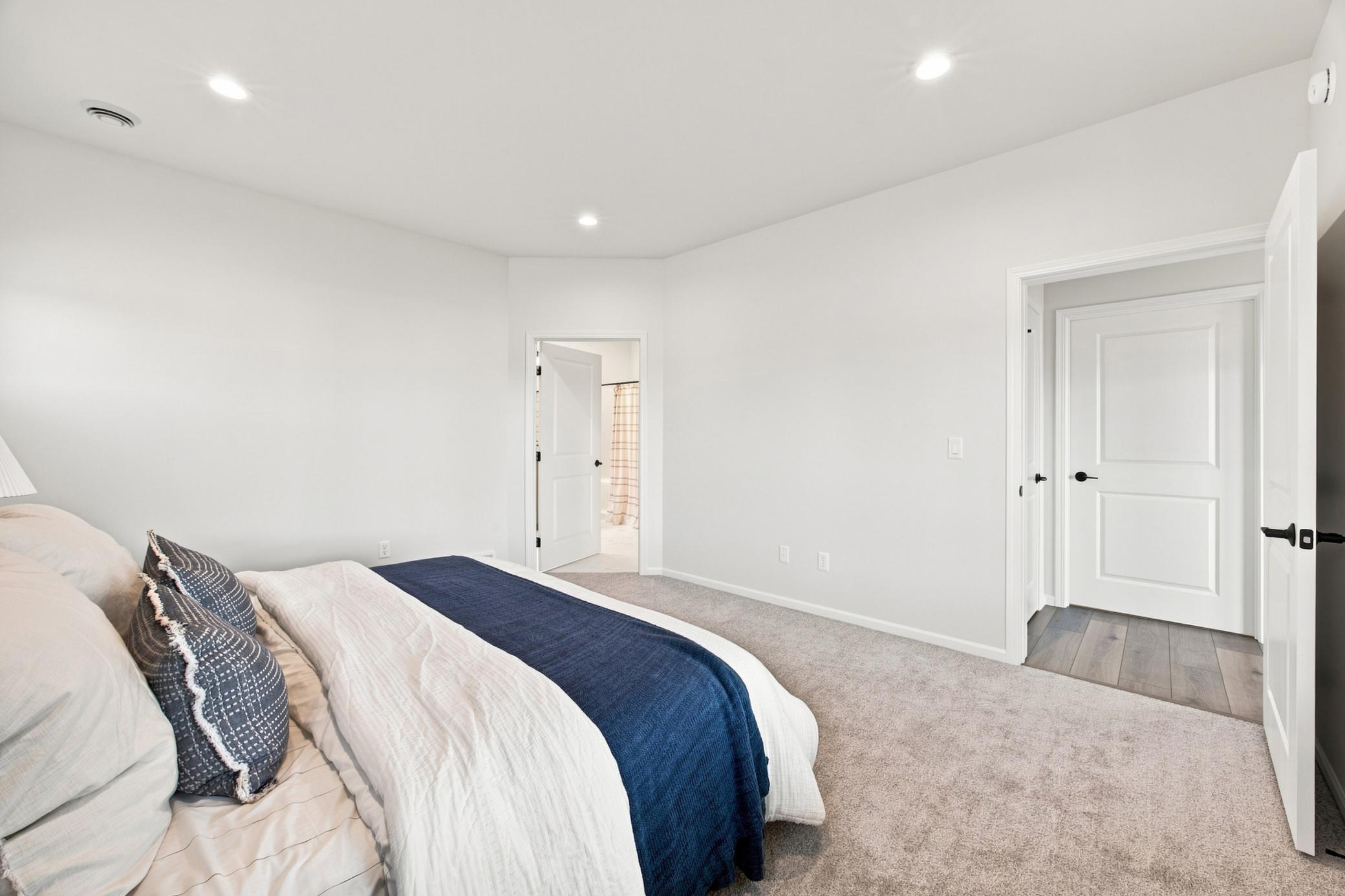 4736 Hampton Loop S Property Photo 15