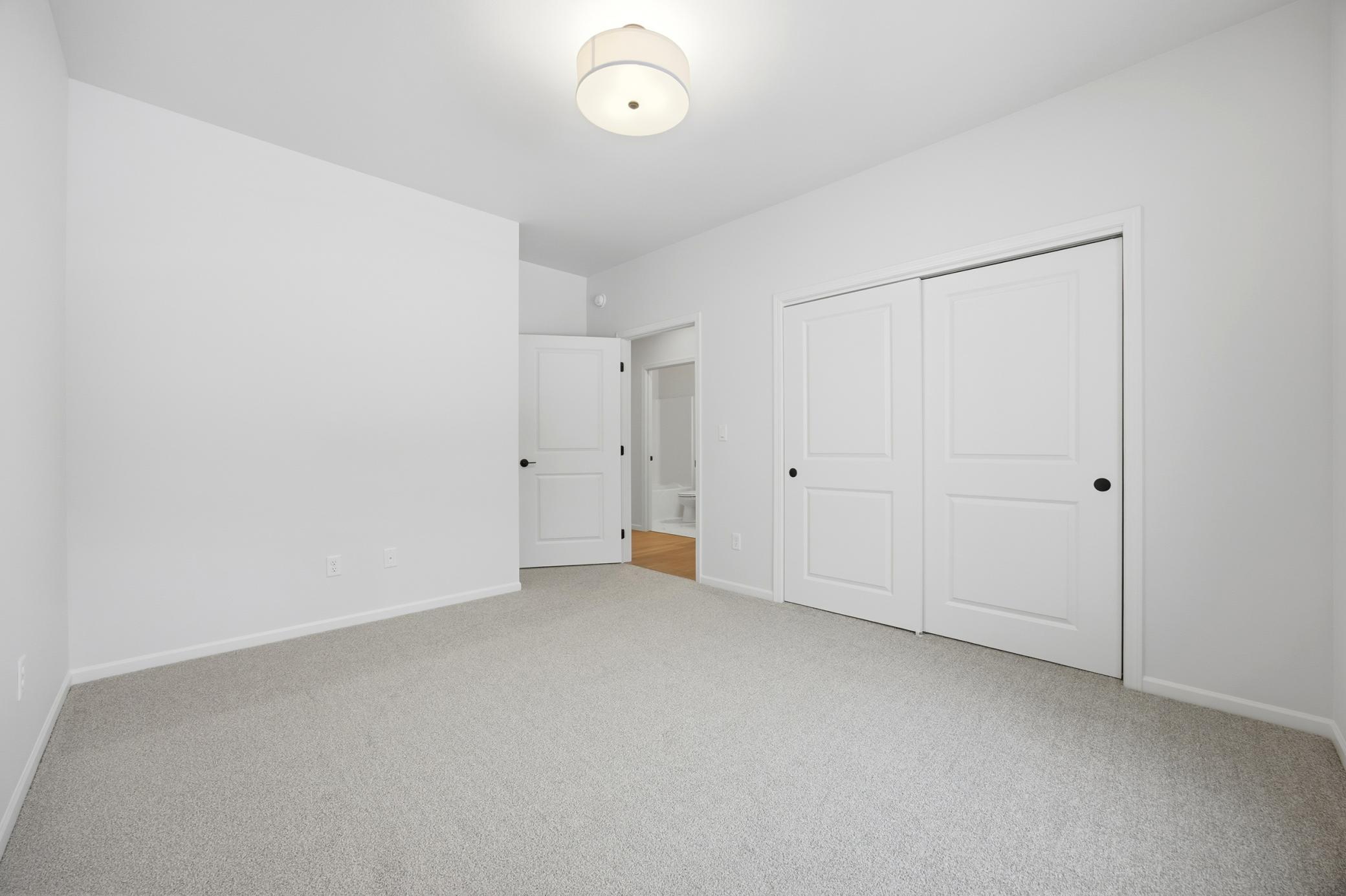 4736 Hampton Loop S Property Photo 22