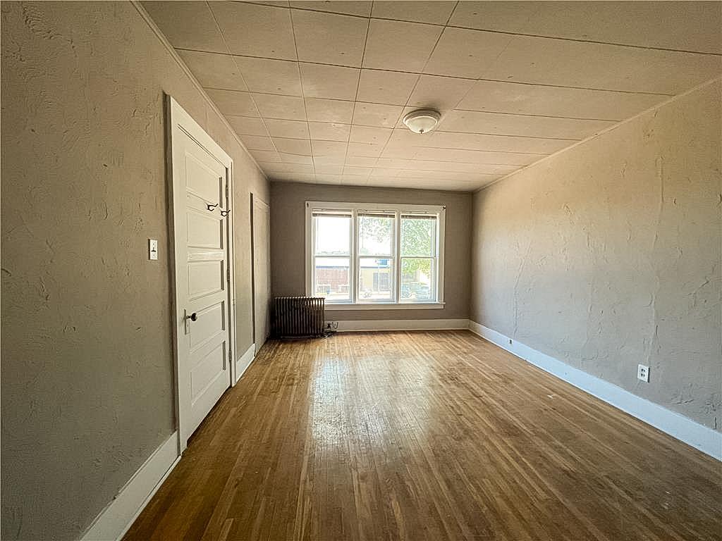 403 2nd Street Property Photo 7