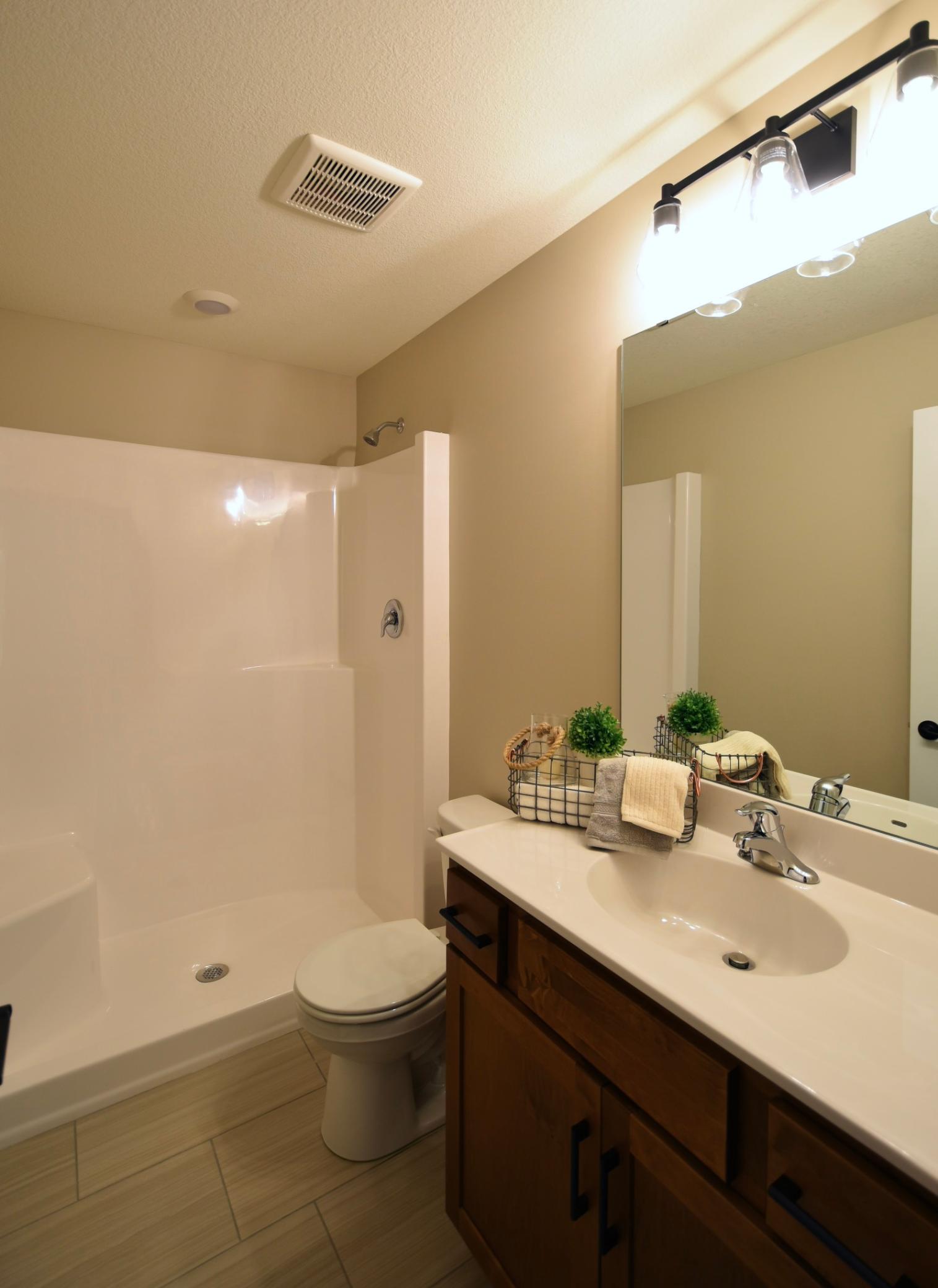 2031 20th Street E Property Photo 9