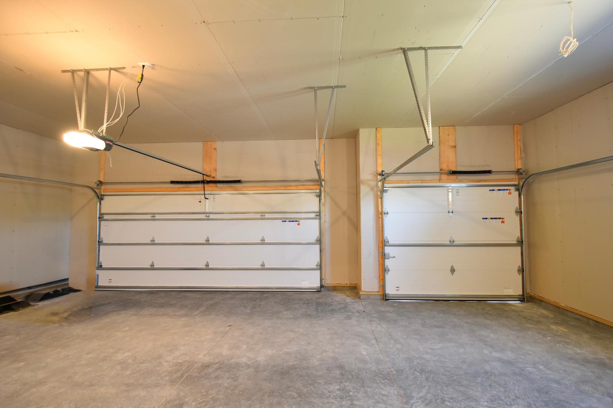 2031 20th Street E Property Photo 27