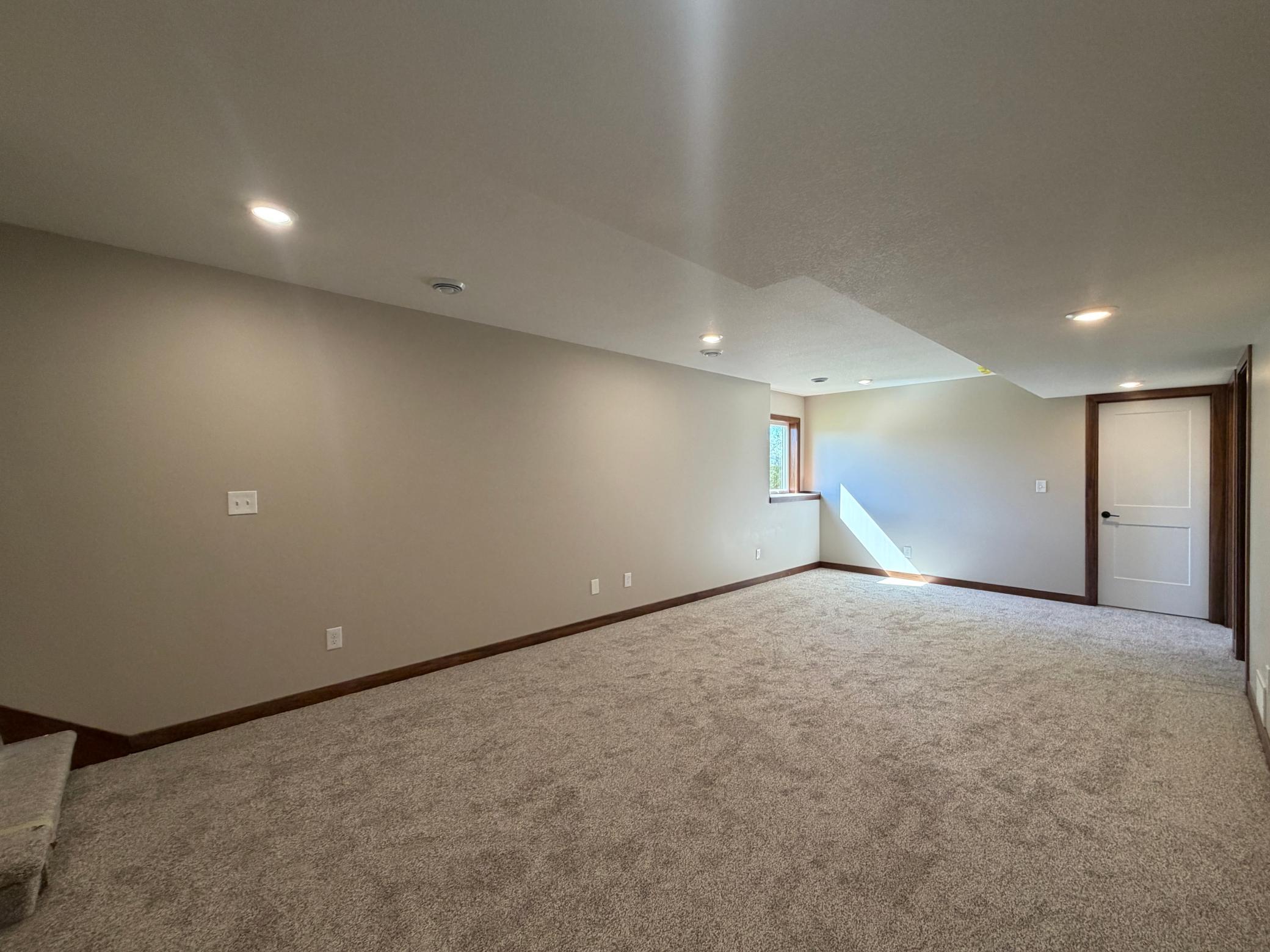 2031 20th Street E Property Photo 33