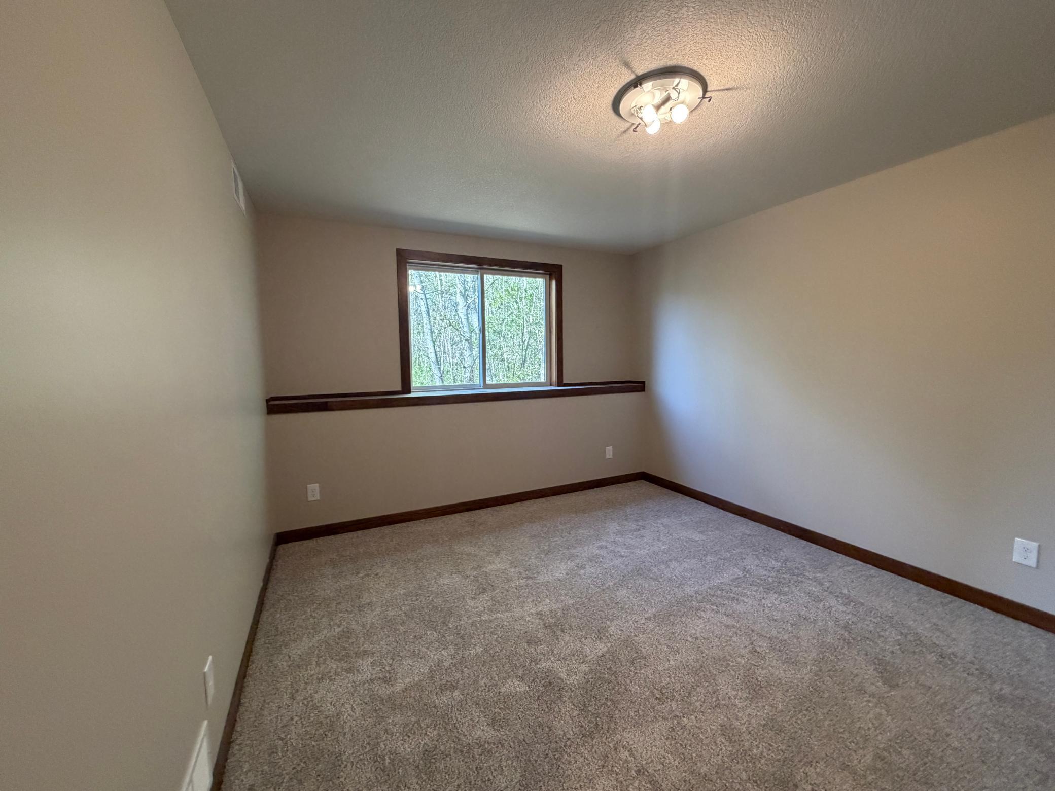 2031 20th Street E Property Photo 35