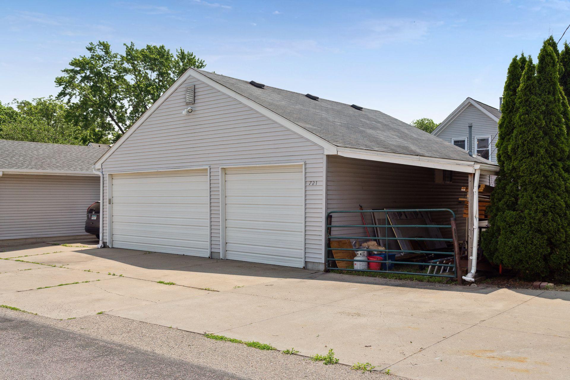 725 Watson Avenue Property Photo 6