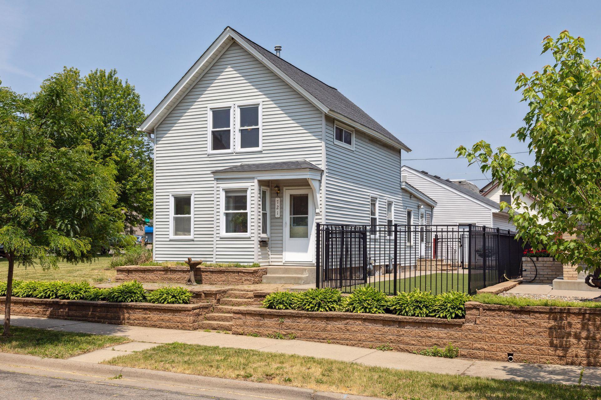 725 Watson Avenue Property Photo 8