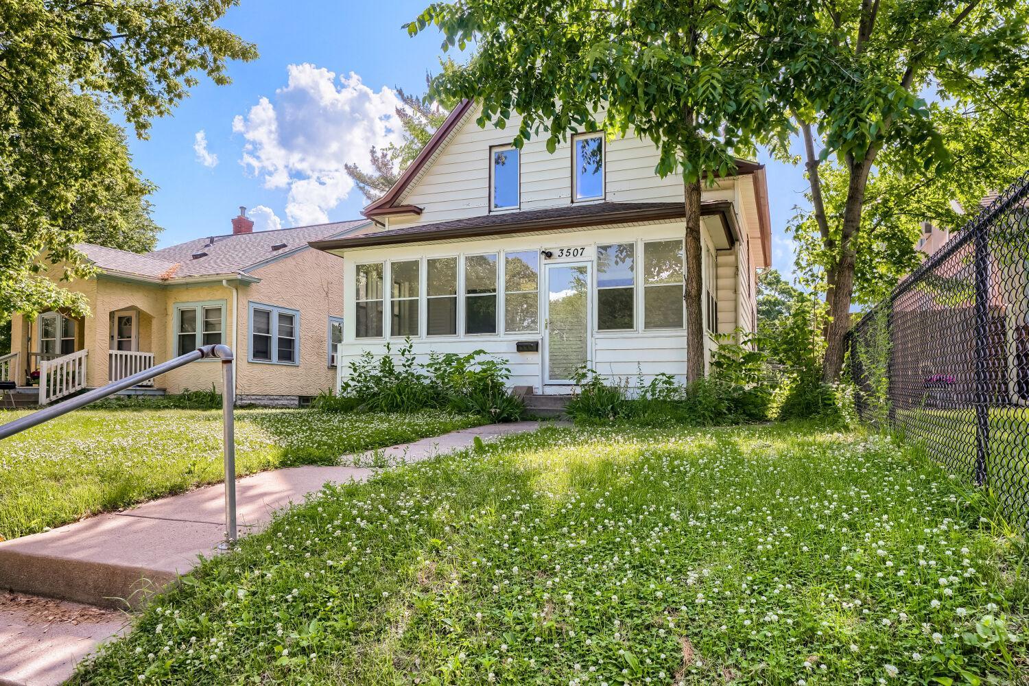 3507 Newton Avenue N Property Photo 1