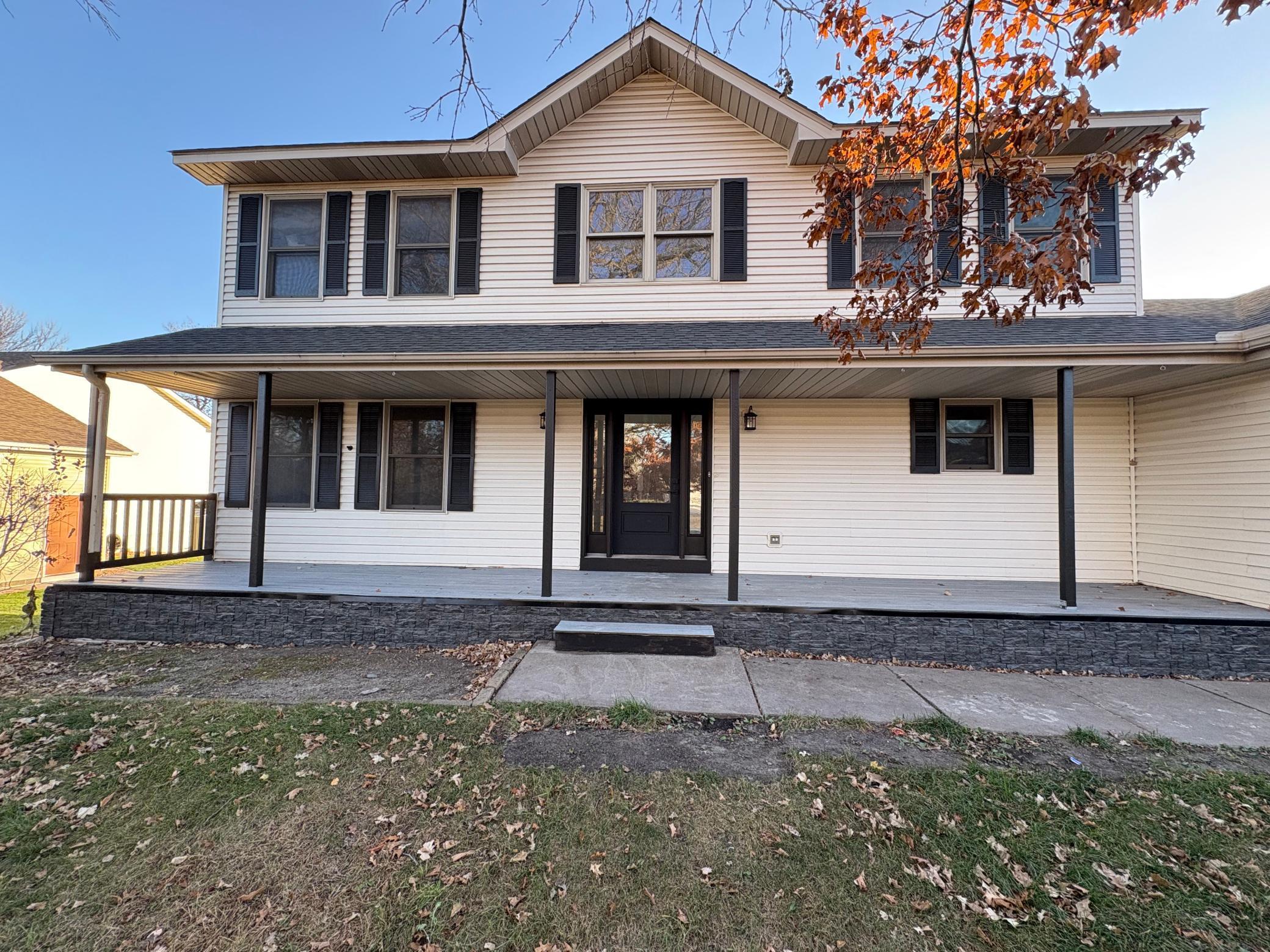 2424 Briar Oakes Boulevard Property Photo 1