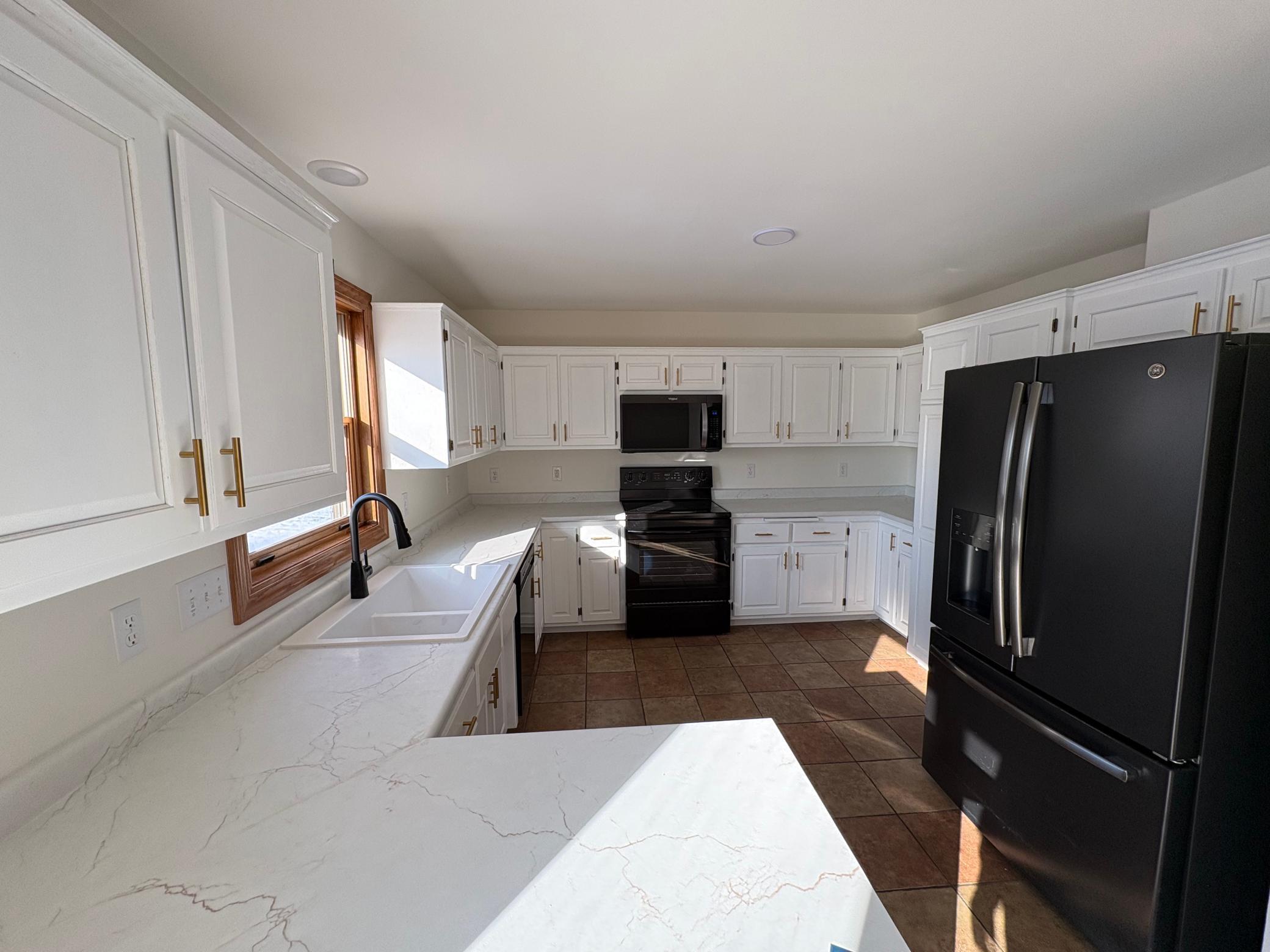2424 Briar Oakes Boulevard Property Photo 9