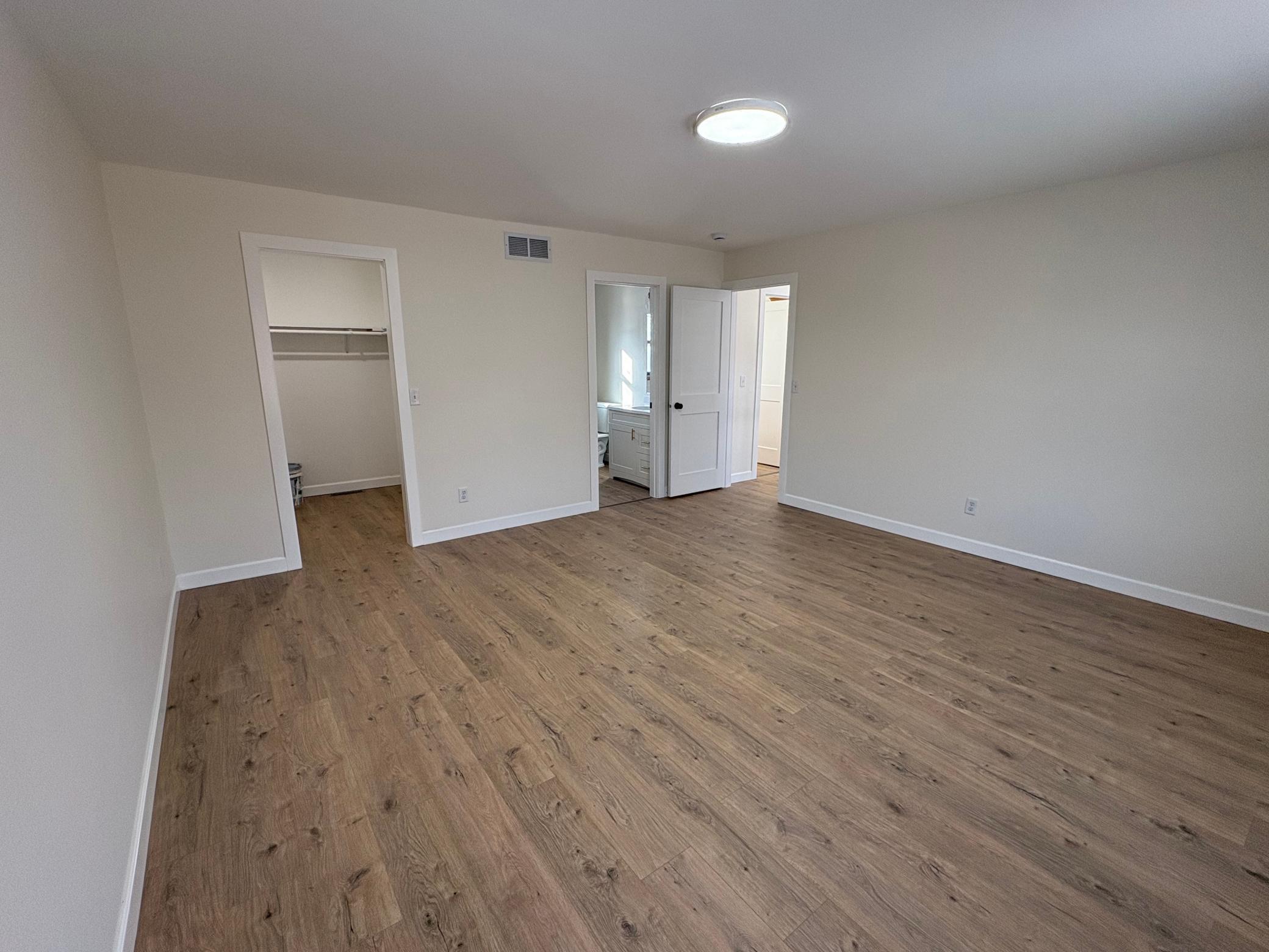 2424 Briar Oakes Boulevard Property Photo 28