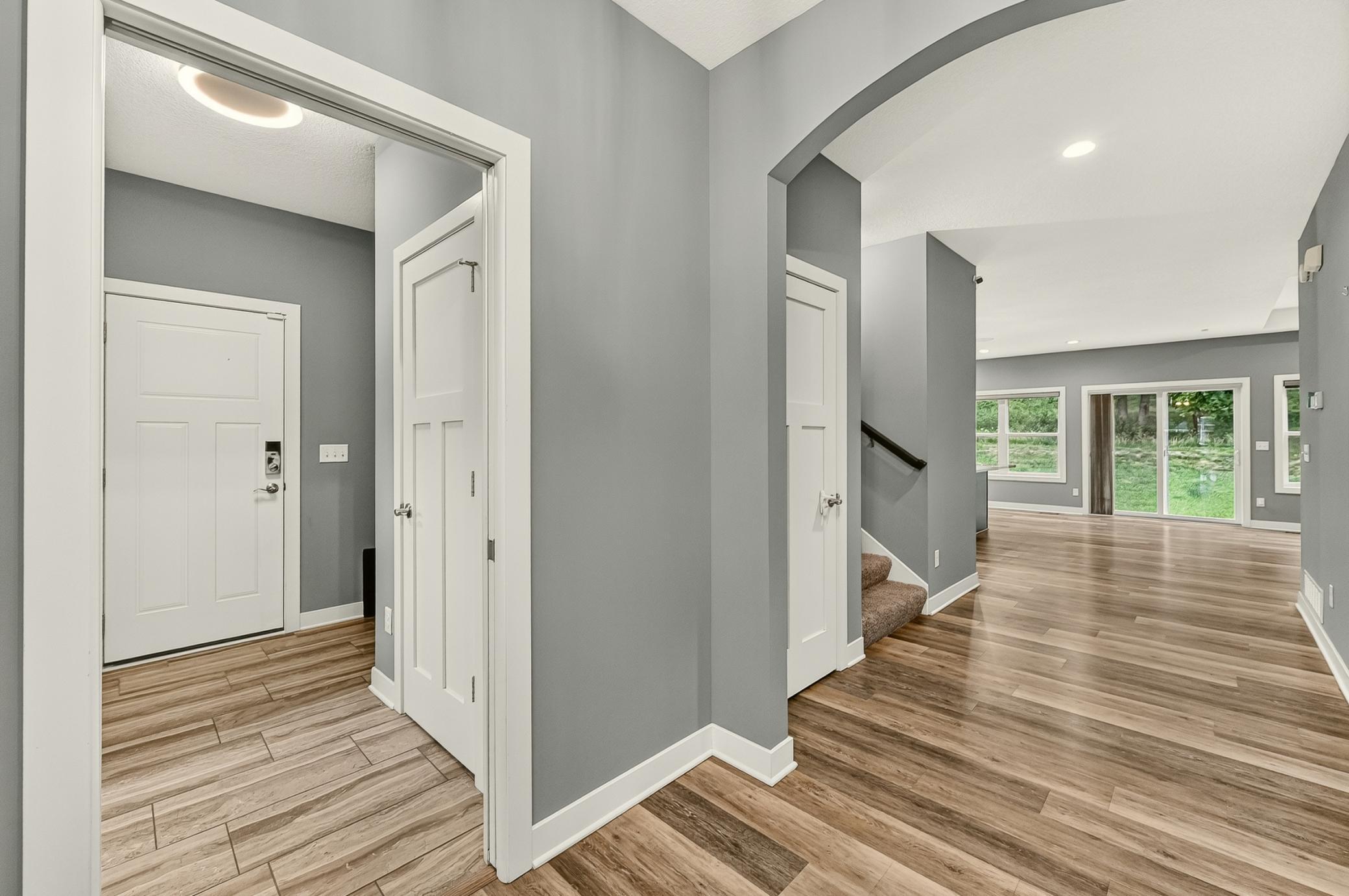 4283 Stone Point Drive Ne Property Photo 2