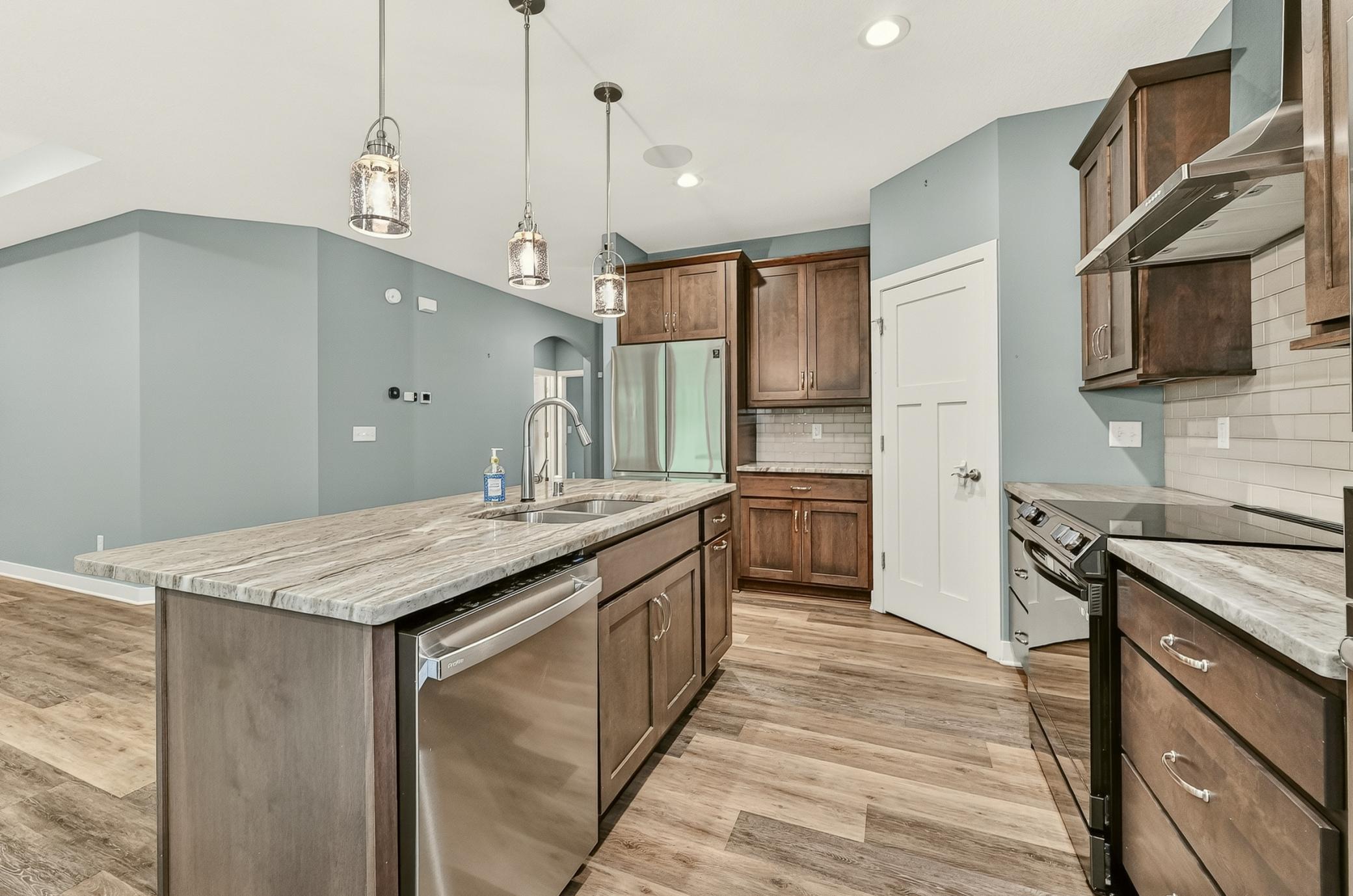 4283 Stone Point Drive Ne Property Photo 5
