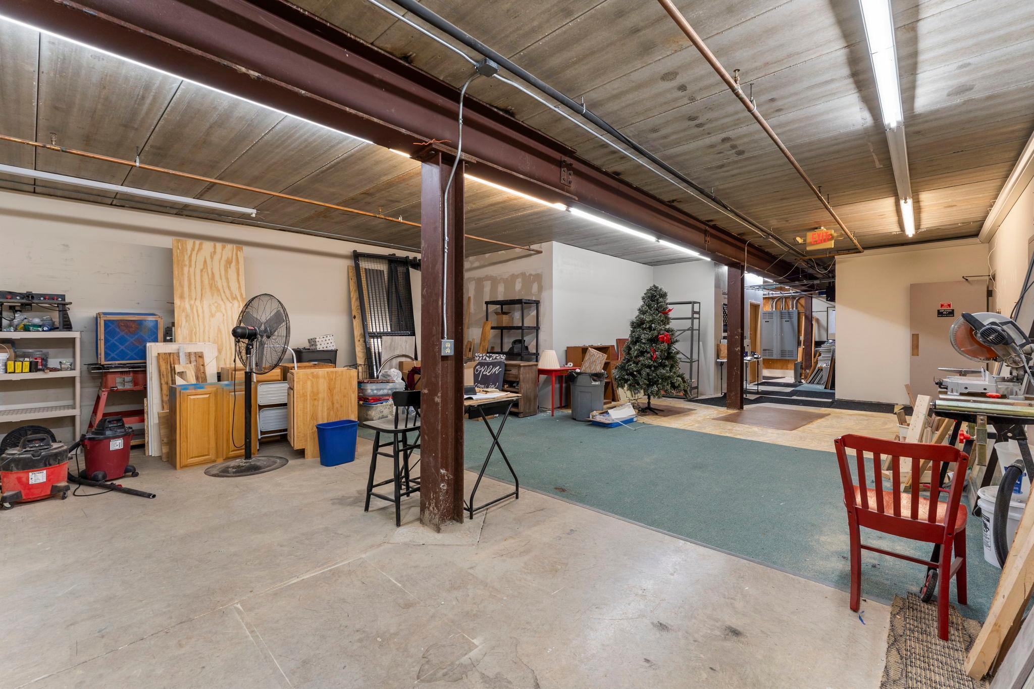 102/106 N Washington Street Property Photo 29