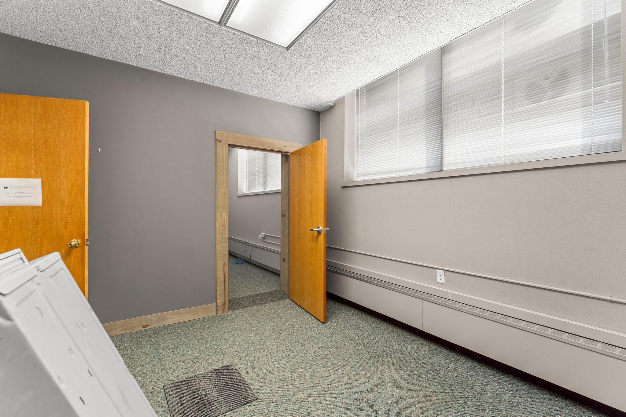 102/106 N Washington Street Property Photo 45