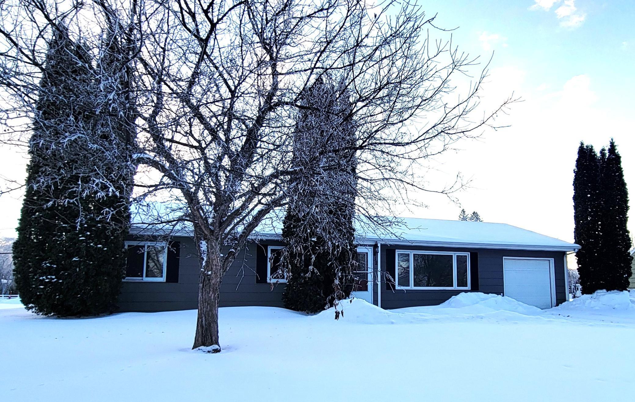 412 E Hamilton Avenue Property Photo 1