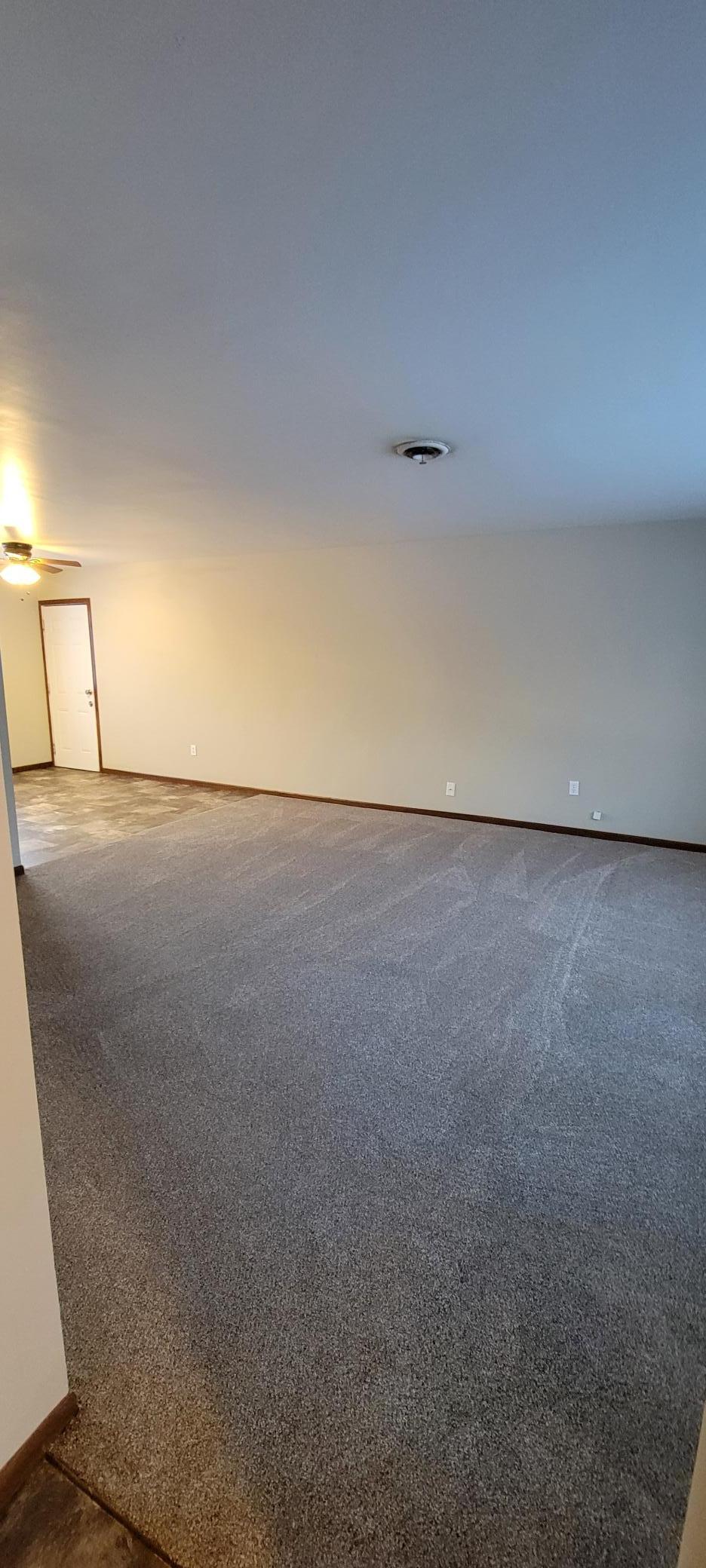412 E Hamilton Avenue Property Photo 3