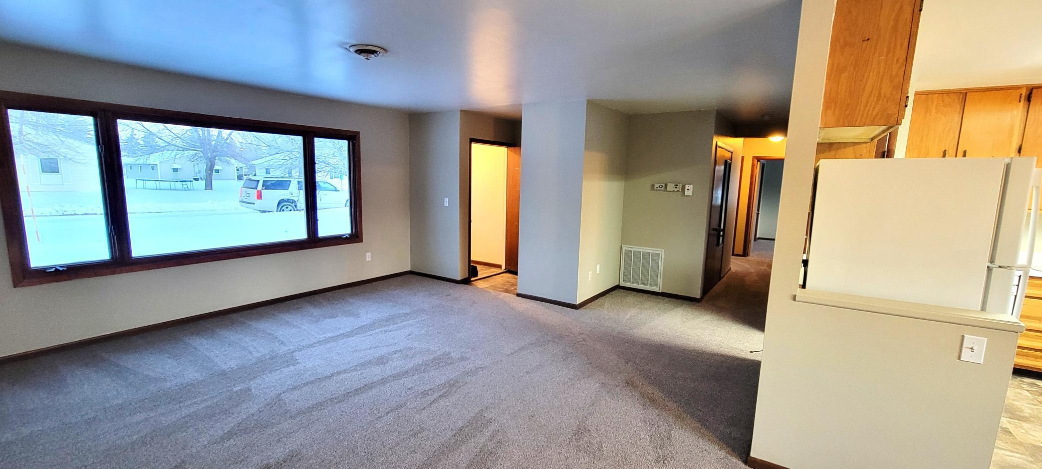 412 E Hamilton Avenue Property Photo 5