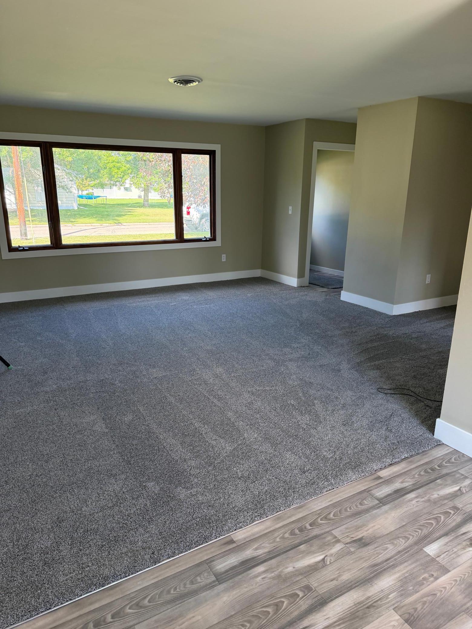 412 E Hamilton Avenue Property Photo 5